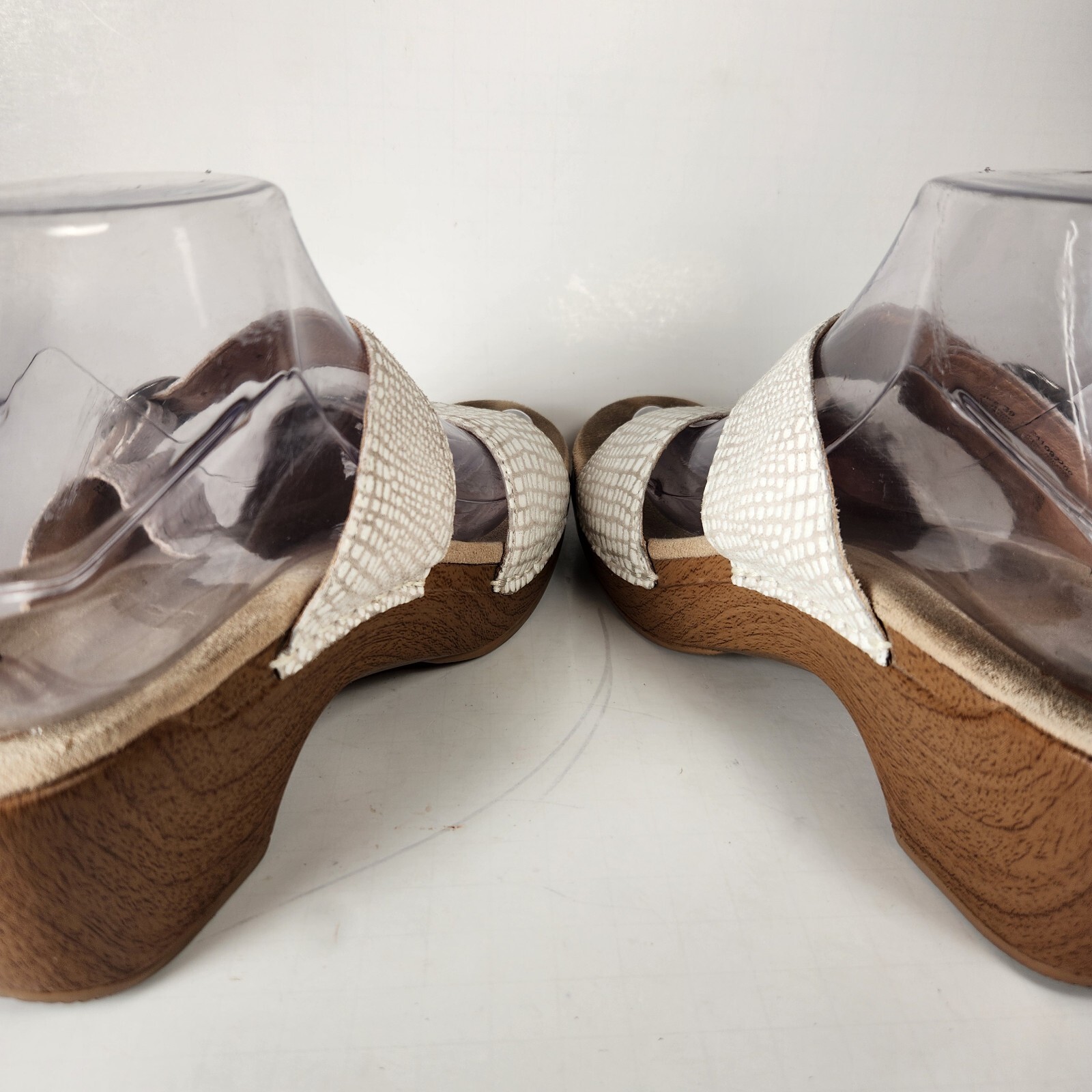 DANSKO Women’s Sophie Sandal 8.5 EU 39 White Snake Print Open Toe Leather Shoe