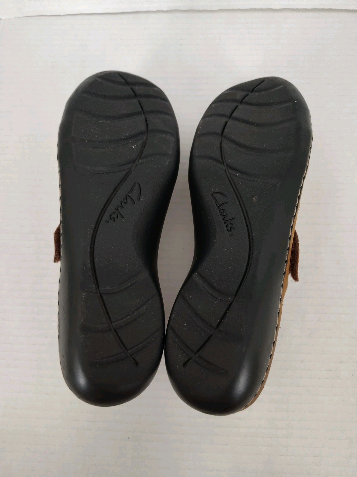 Clarks Womens Size 10N Ashland Leather Slip-On Casual Shoes Brown