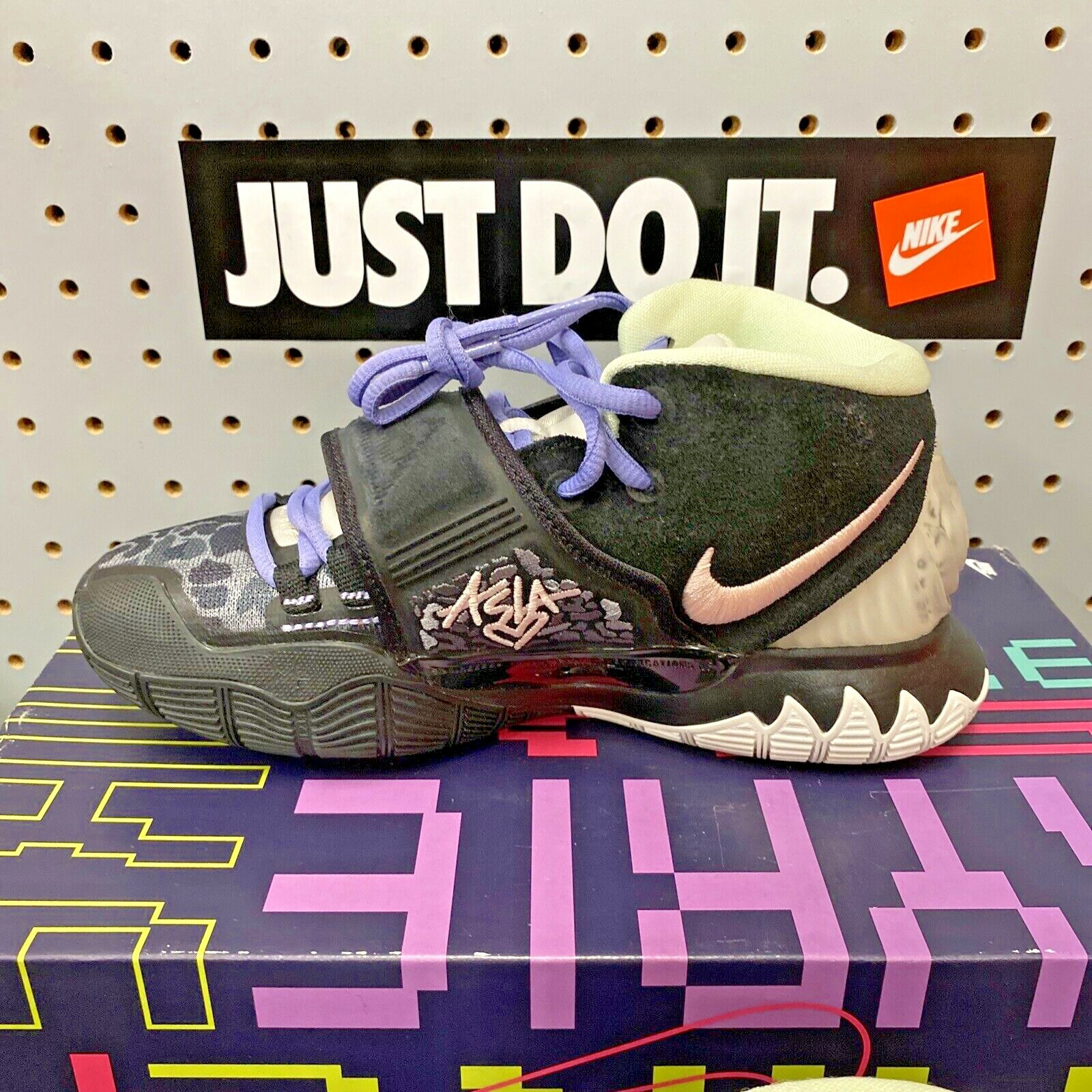 Nike Kyrie 6 AI Asia NEW CD5031 001 Black White Size Women’s 5 / Men’s 3.5 NEW