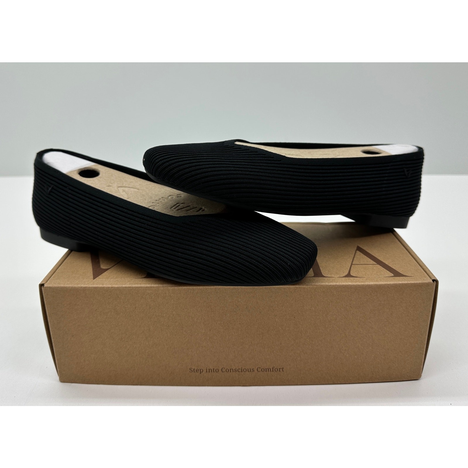 VIVAIA WOMEN’S MARGOT 2.0 SQUARE-TOE FLAT SHOES BLACK SIZE 8.5 NIB #10S