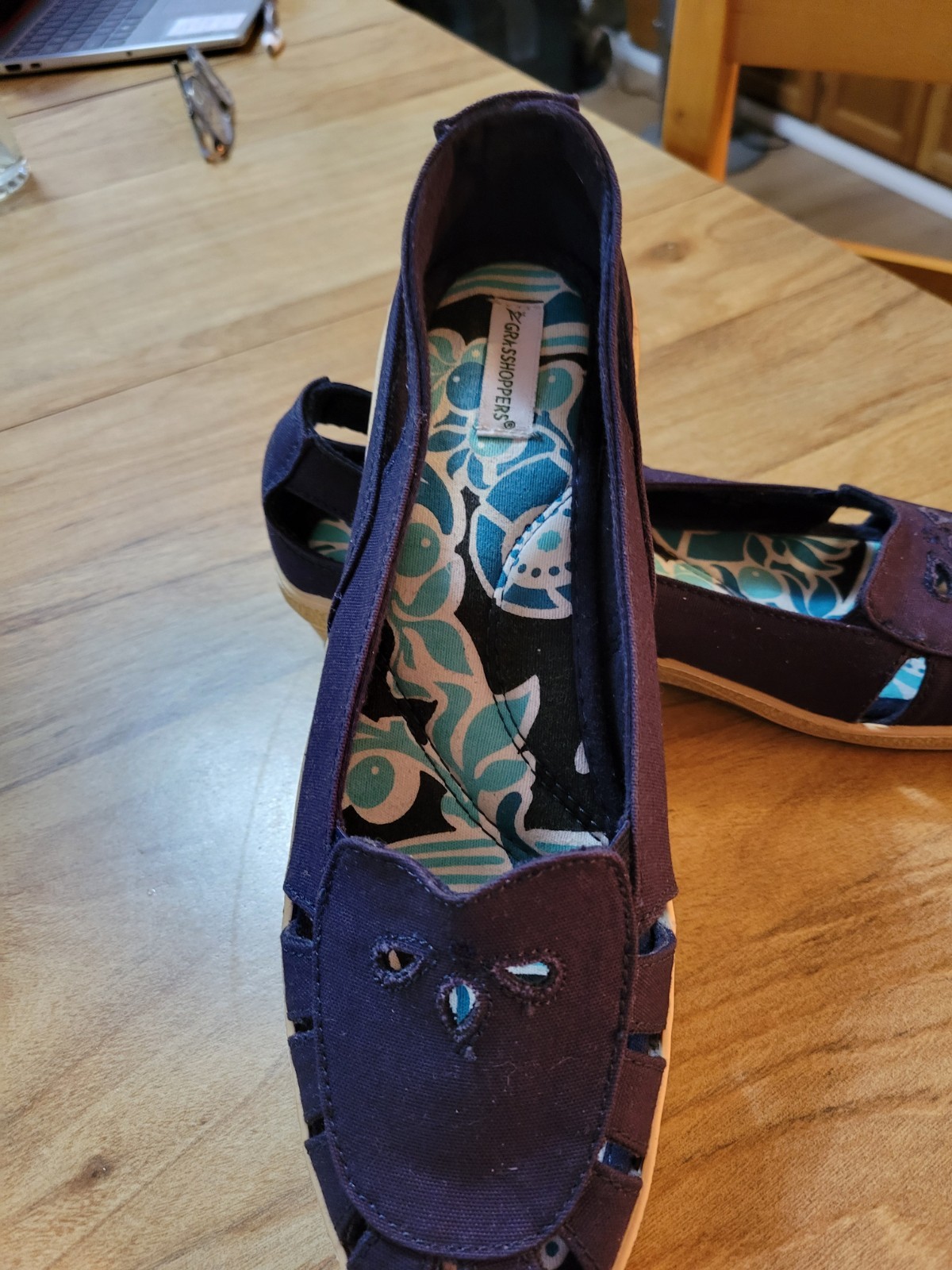 Slingback Ventilated Shallow Toe Wedged Flats By Grasshopper Sz 9M VERY CLEAN