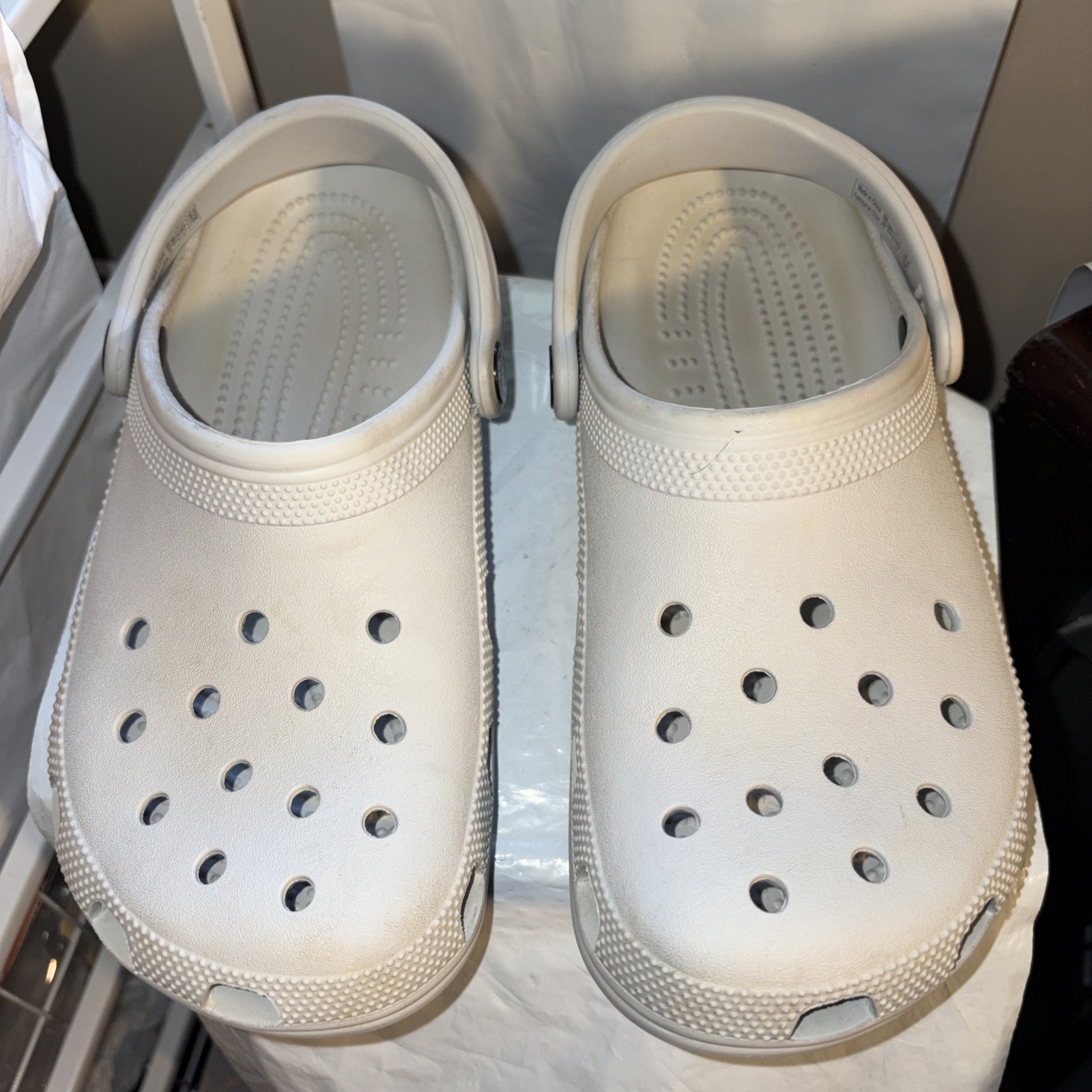 Crocs Classic Clog Light Gray Slip-On Unisex Adults Women’s 9 men’s 7