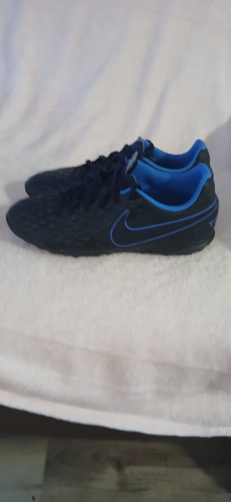 NIKE Tiempo Legend 8 FG women shoe fits size 8.5