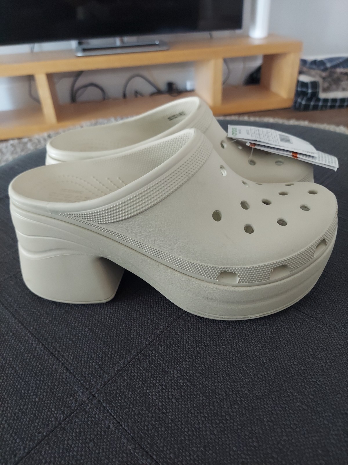 Crocs Unisex Siren Clog Off-White Platform Mules Size Women’s 11 Men’s 9 NWT