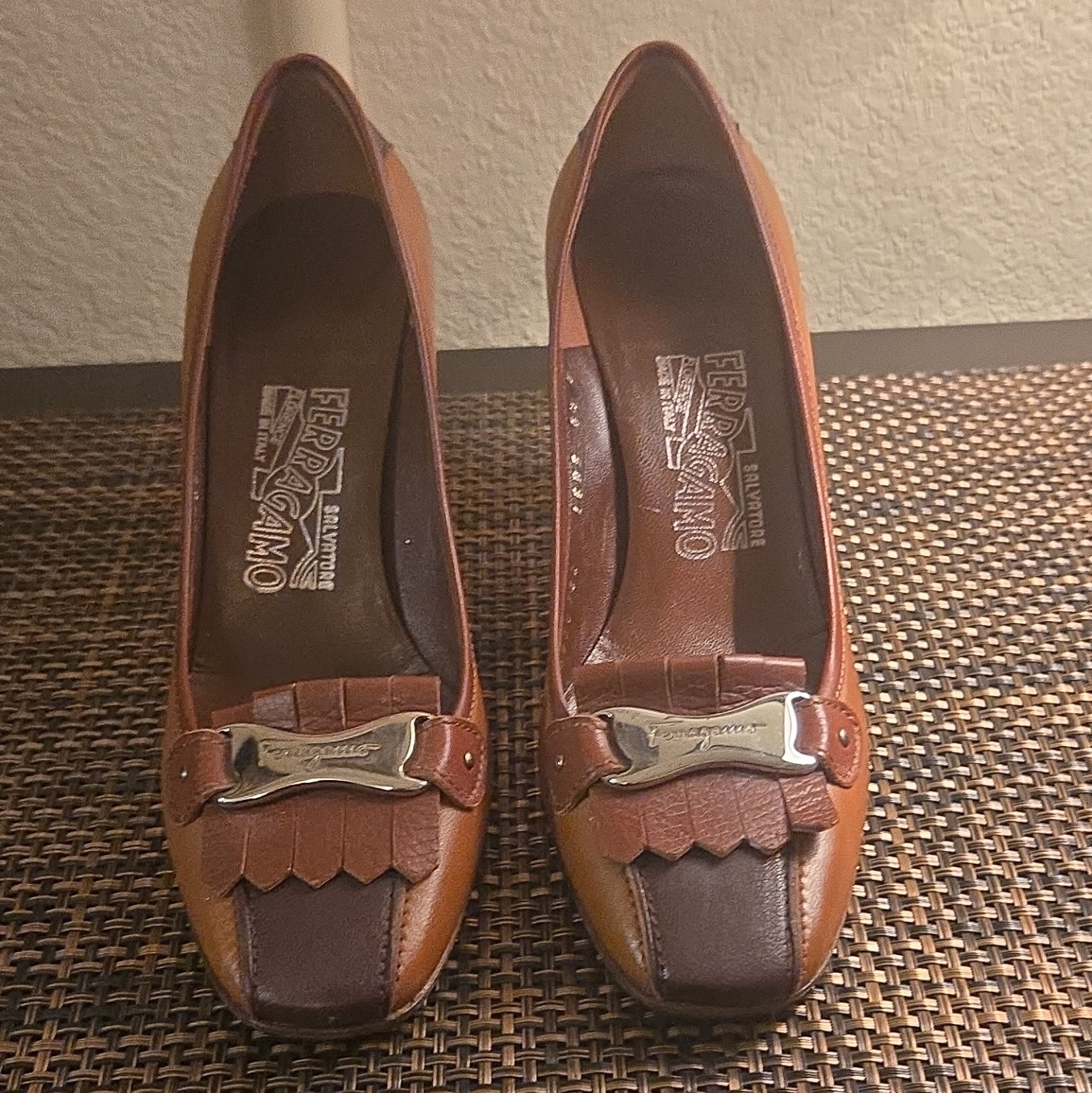 Salvatore Ferragamo Brown Leather Slip-On Round Toe Pumps Womens US 6.5 B