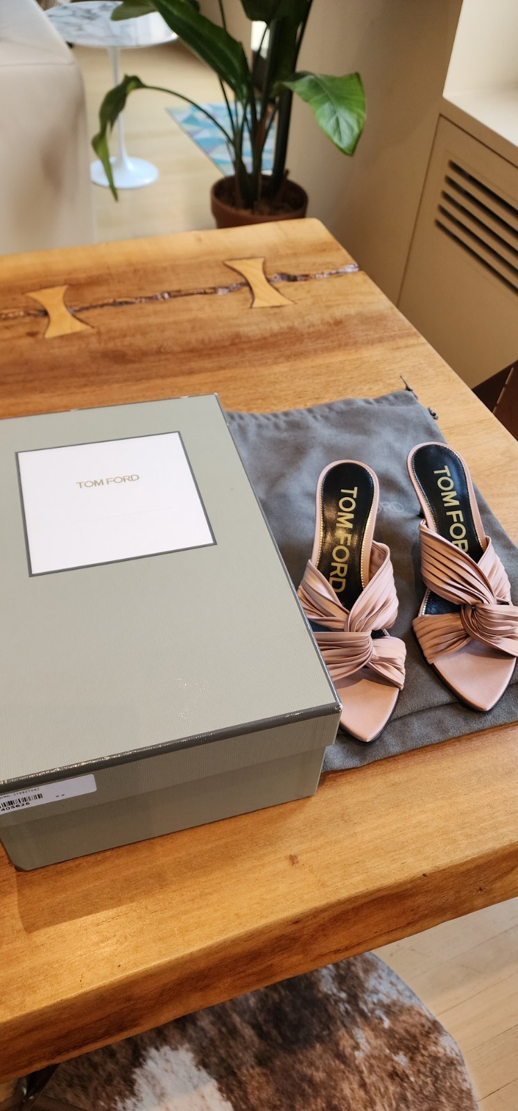Tom Ford Pink Satin Knotted Slip On Slide Mule Size 37.5