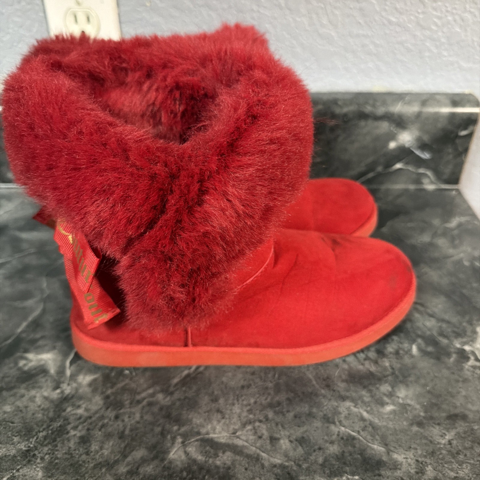 Juicy Couture Women’s King Cozy Cold Weather Booties Red Size Us7 1/2