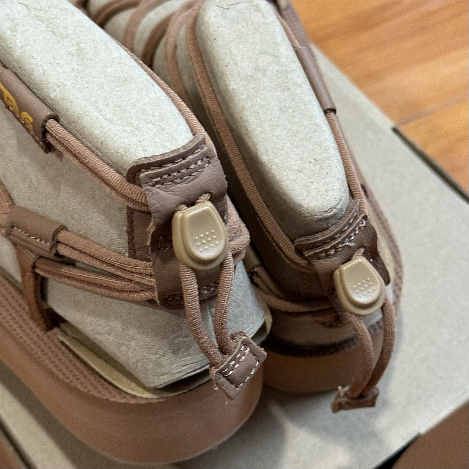 Teva Midform Infinity Women Tan Strappy Platform Sandals Size 6
