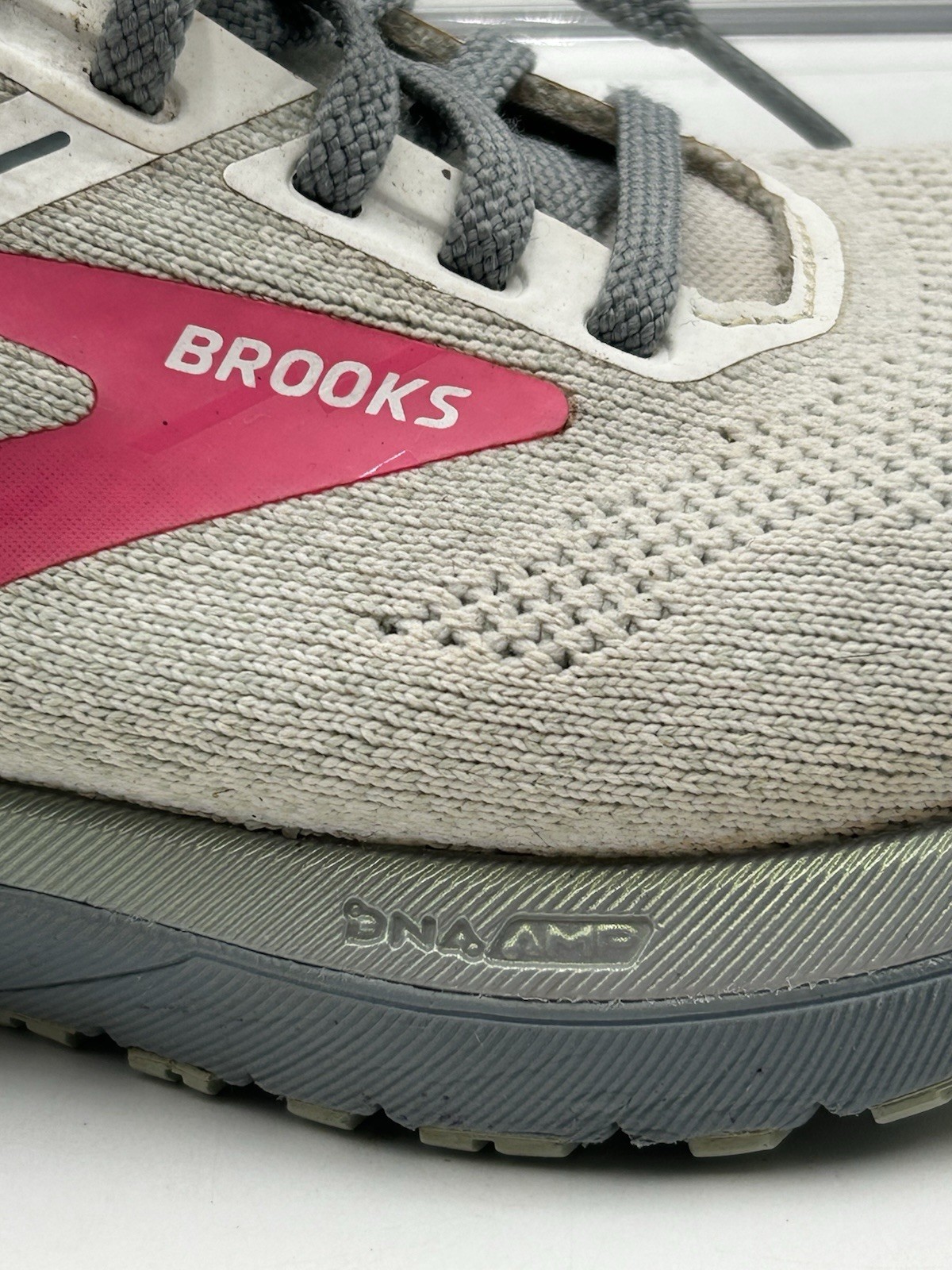 Women’s 8.5 Brooks Ricochet 3.0 Running Shoes Gray Pink Sneakers