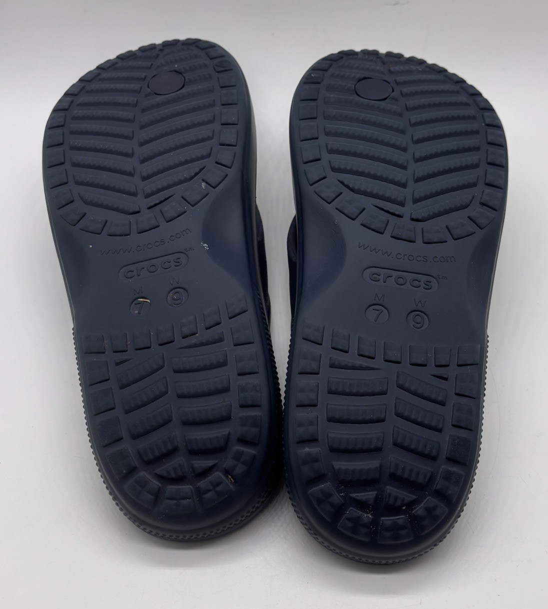 Crocs Baya II Flip Flop Sandals Navy Blue Unisex Women’s 9 Men’s 7 Waterproof
