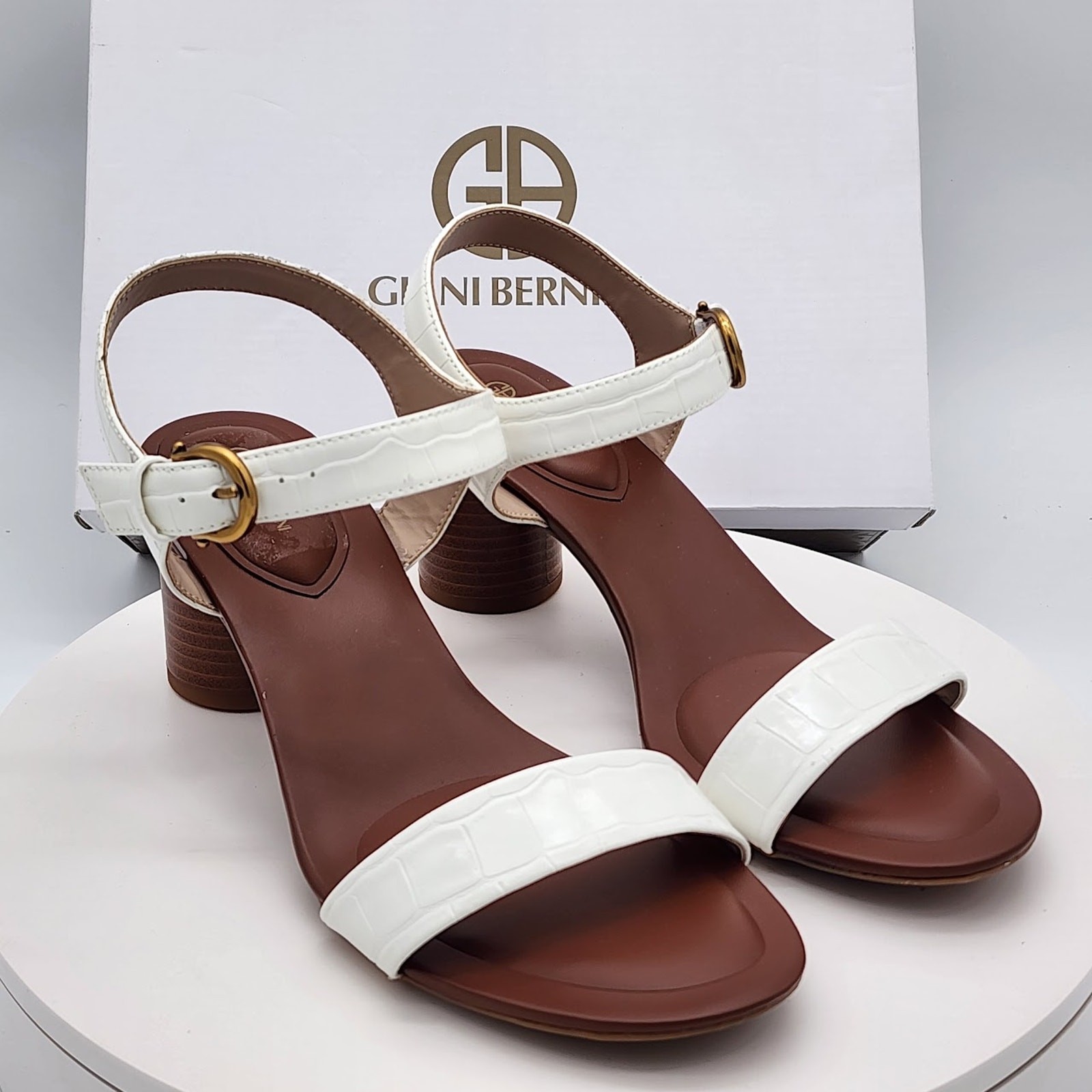 NEW – Giani Bernini Hadleyy Women’s White Croc Strappy Sandals Heel Size 9.5 M
