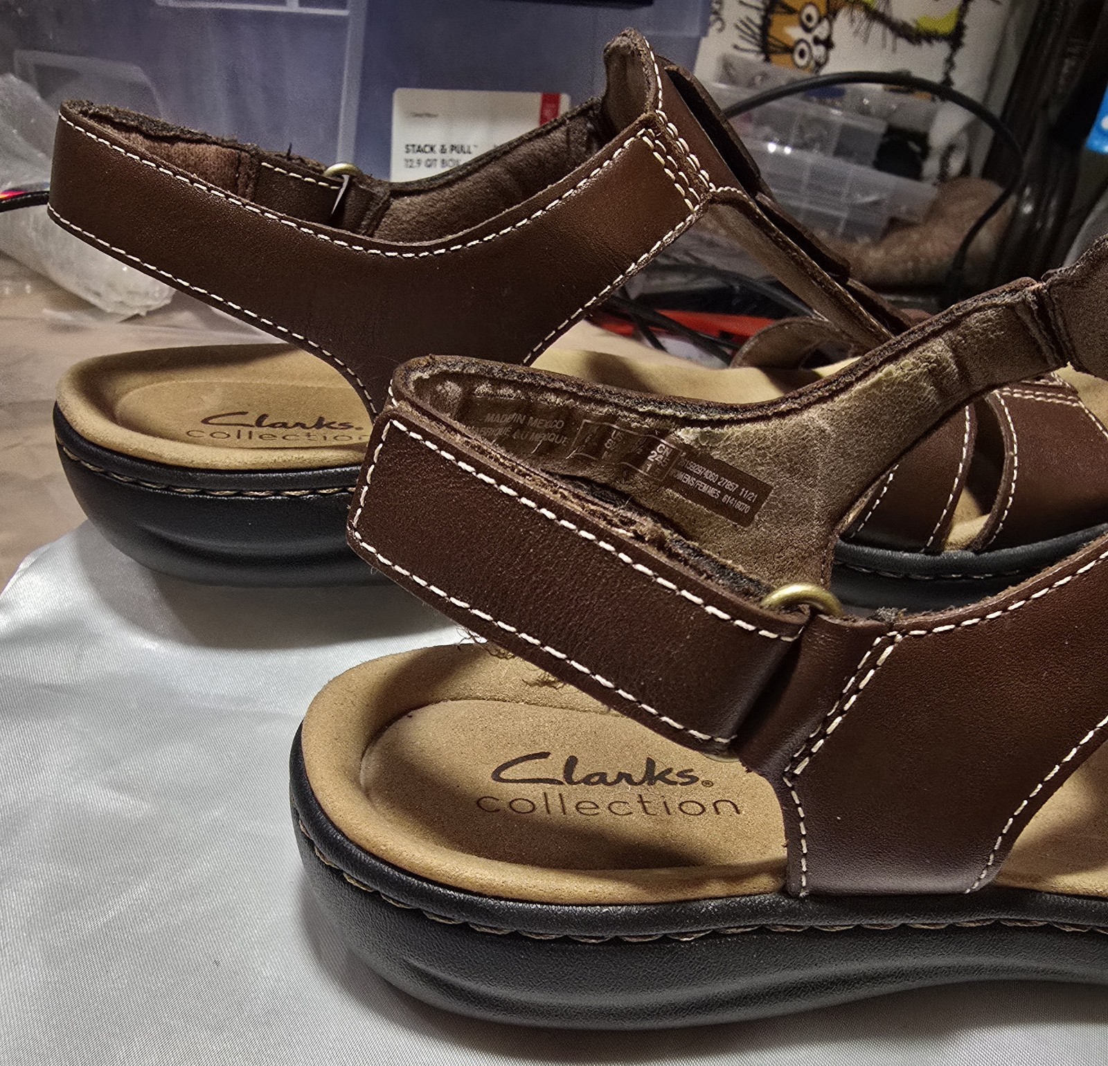 Clarks Laurieann Kay Women’s T-Strap Slingback Sandals, Brown Leather, Size 8.5