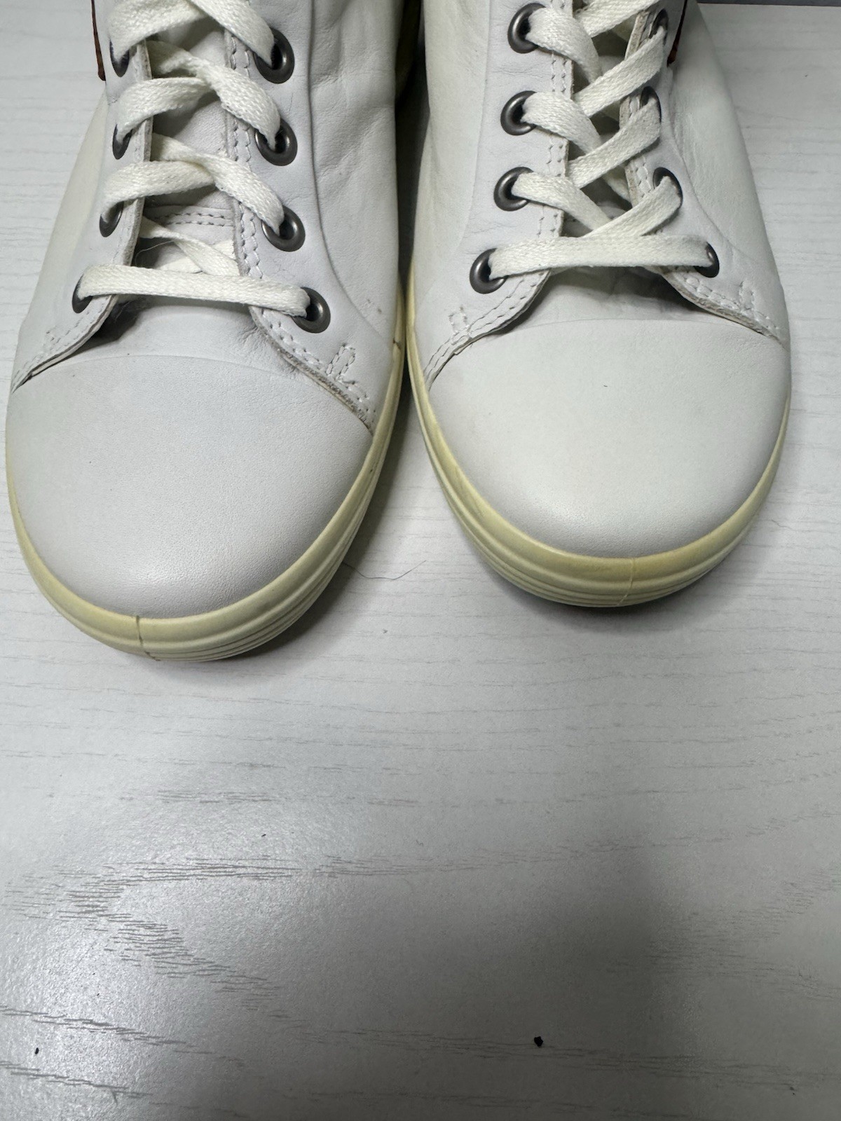 ECCO Soft 7 High Top Sneakers White Leather Lace Up Women’s EU 36 US 5