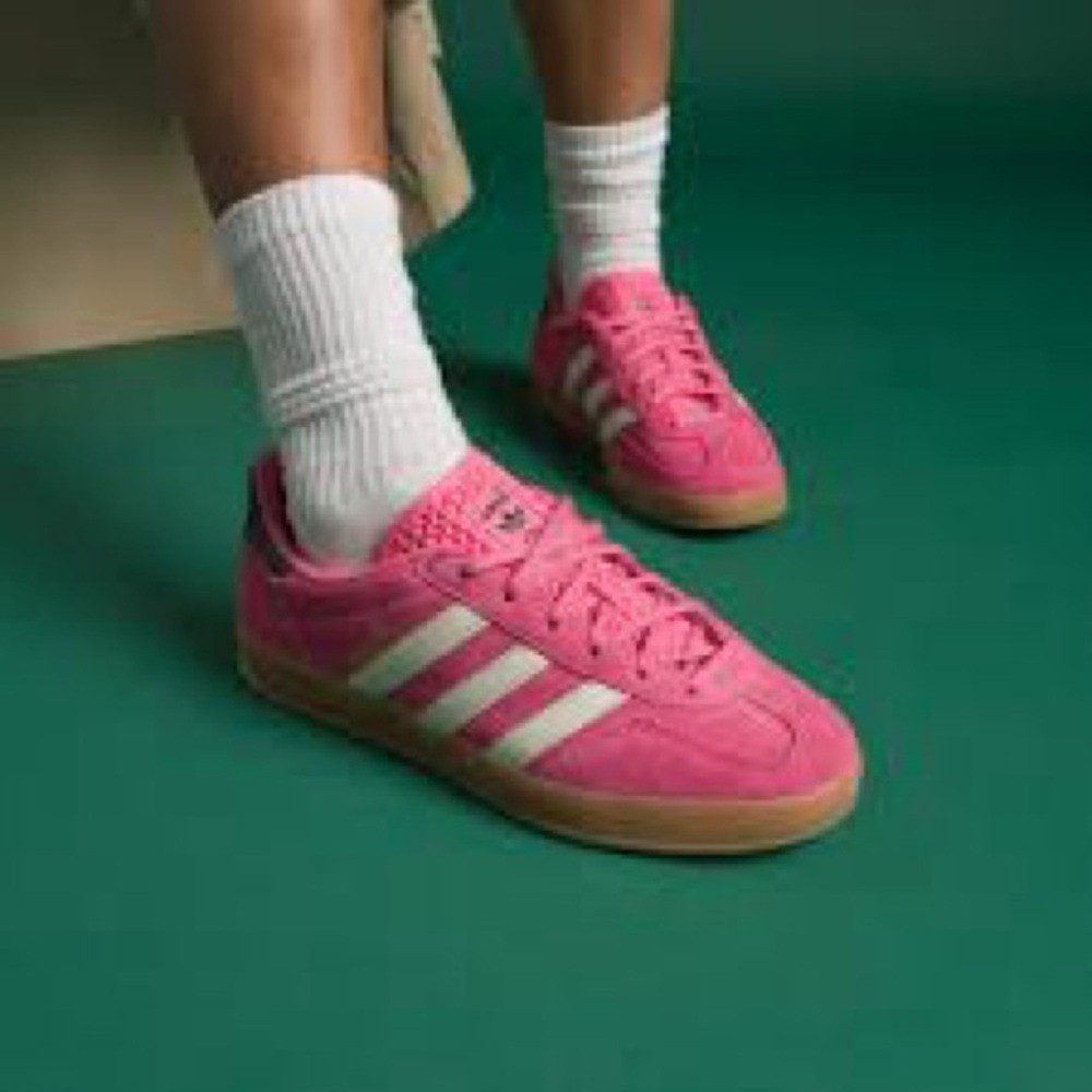 Adidas Gazelle Indoor Pink bubblegum white Sneakers size 7 in box