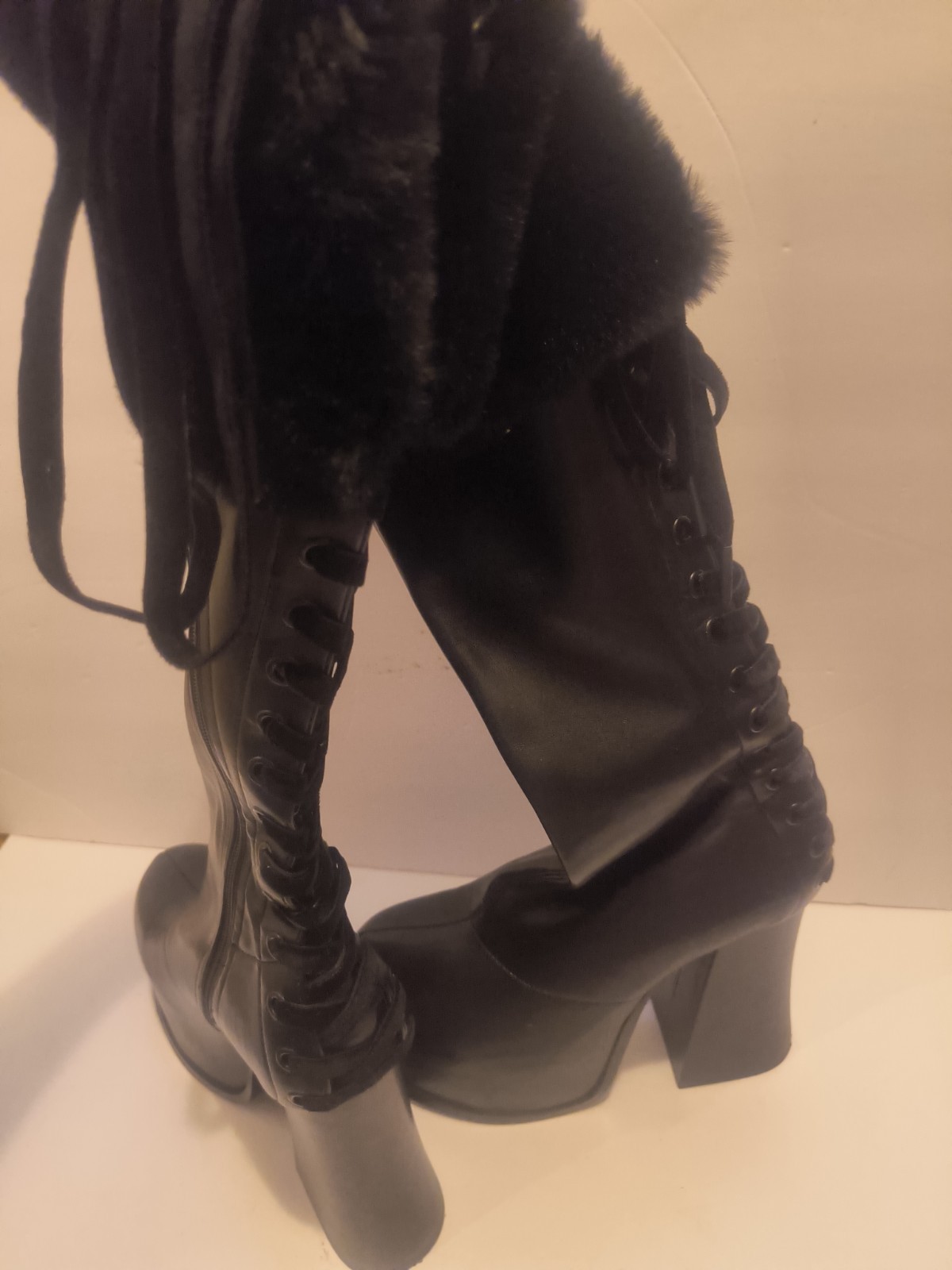 Dolls Kill Sugar Thrillz Sweetest Wishes Black Platform Fur Boots Size 9 EUC