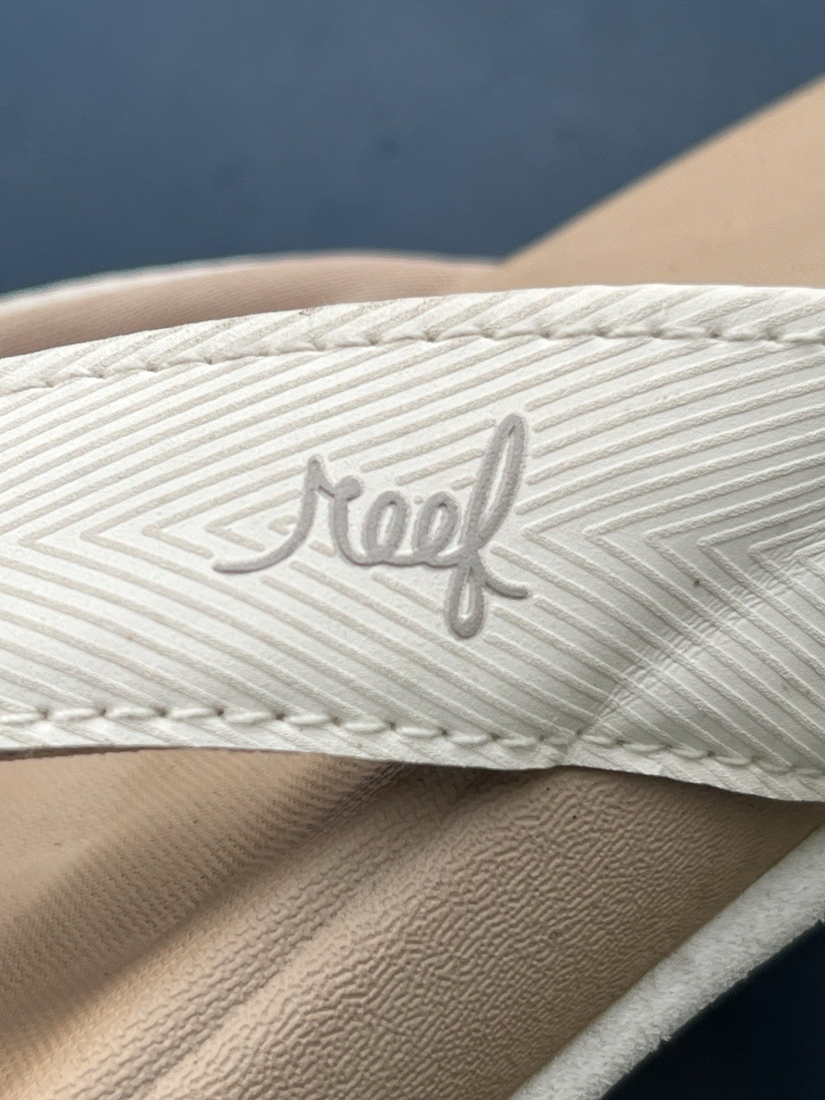 Reef Cushion Harmony Sand off-white light cream EVA foam flip flops 7 / 37.5