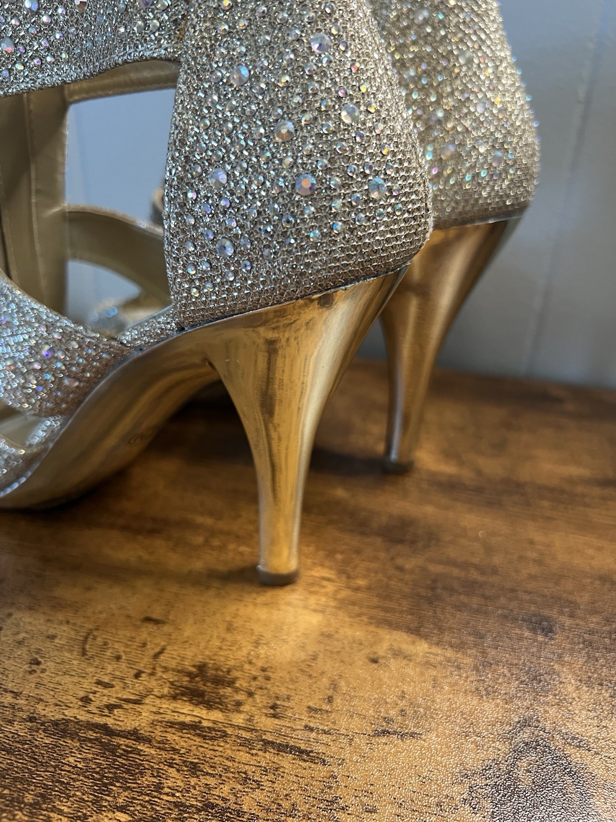 EUC Party, Coctail, Wedding, SILVER SLIPPERS Elegant Strappy Heels, Size 7