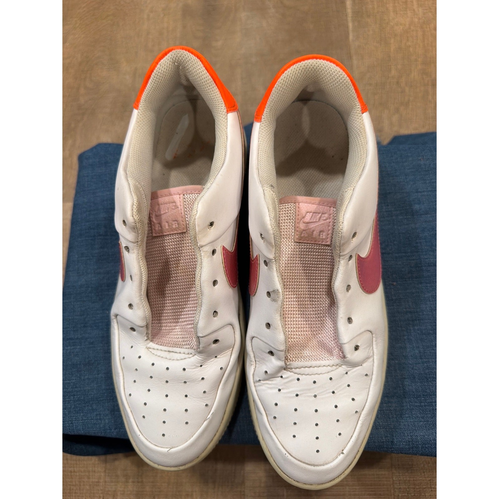 NIKE AIR FORCE 1 SAGE LOW WOMEN’S ATHLETIC SHOES