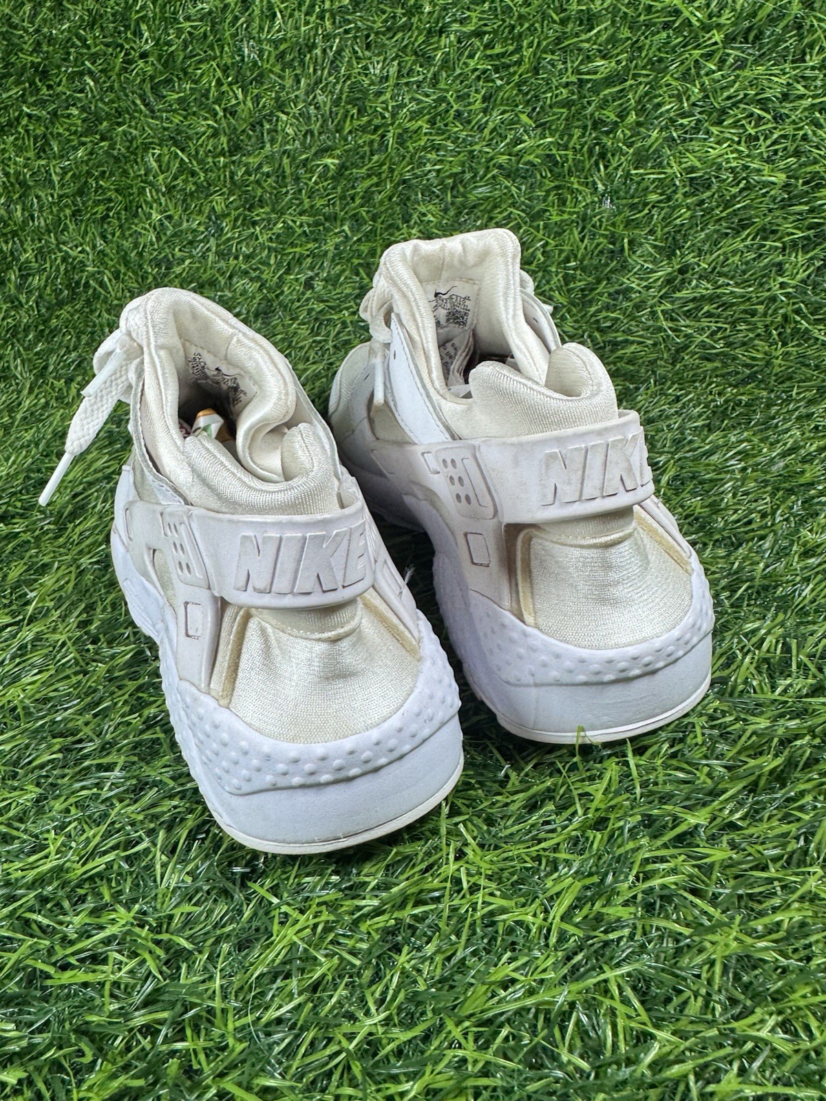 Nike Air Huarache Run Size 6 Women
