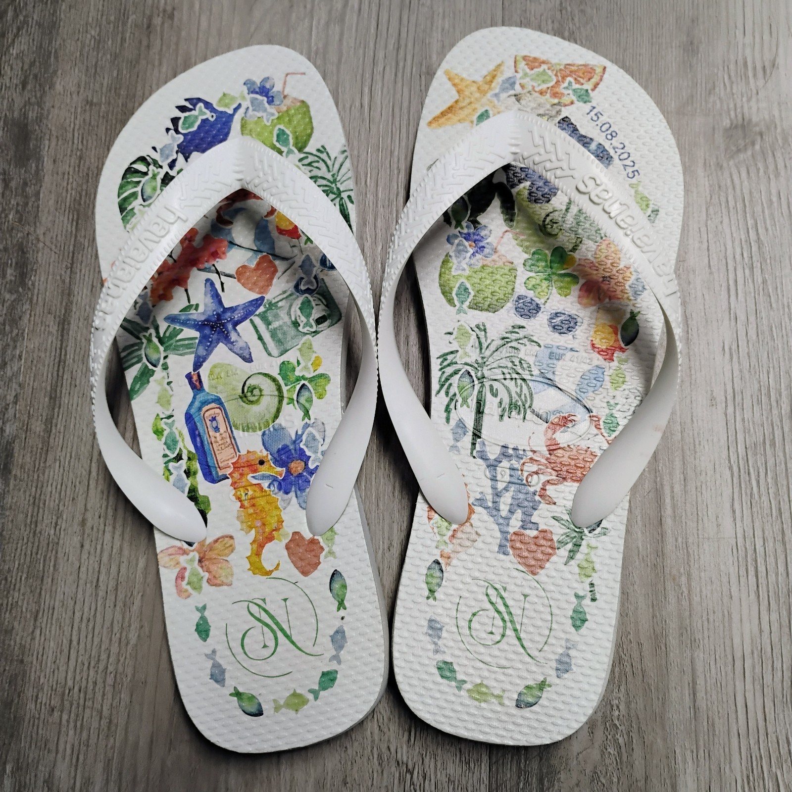 Havaianas Flip Flops US 8 Men’s/10 Women’s White Summer Beach Graphics