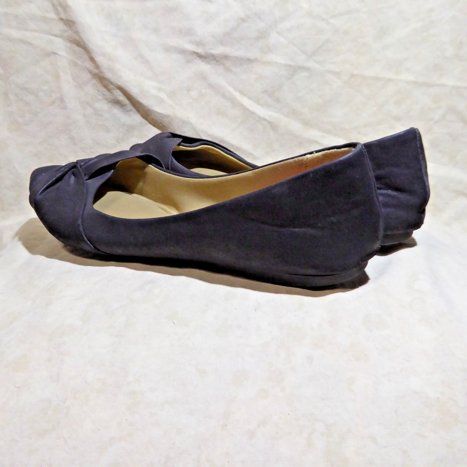 🩰 POP Pointy Cushioned Ballet Flats sz 8.5 M Black Leatherette; Twisted Bows