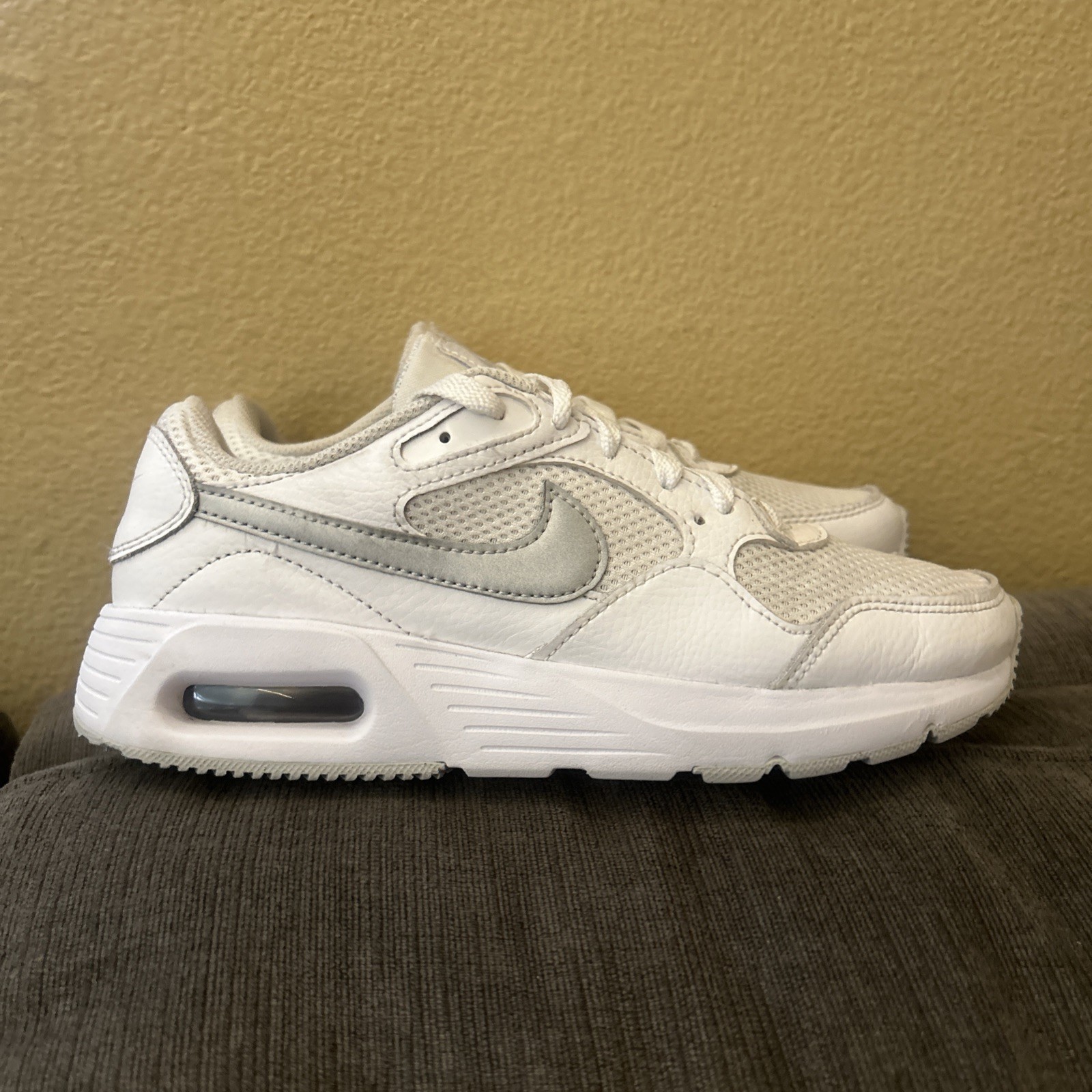 Nike Air Max SC Women’s Sneaker CW4554-100 US Size 6.5 White / Metallic Platinum