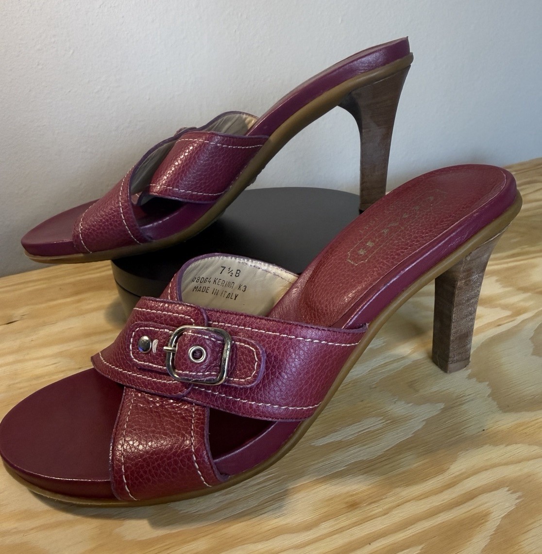 Coach Women’s Burgundy Leather Slide Sandals Straps Buckle Logo Size 7.5B