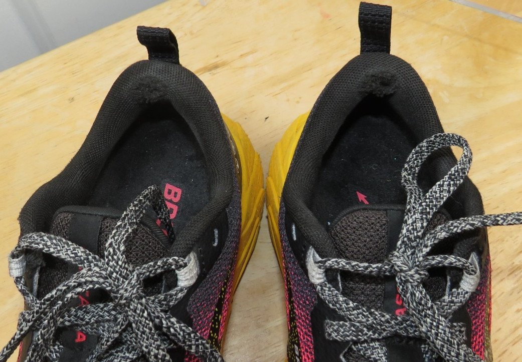 Brooks Cascadia 17 Diva Pink Lemon Chrome Trail Running Hiking Shoes Women’s 7 B