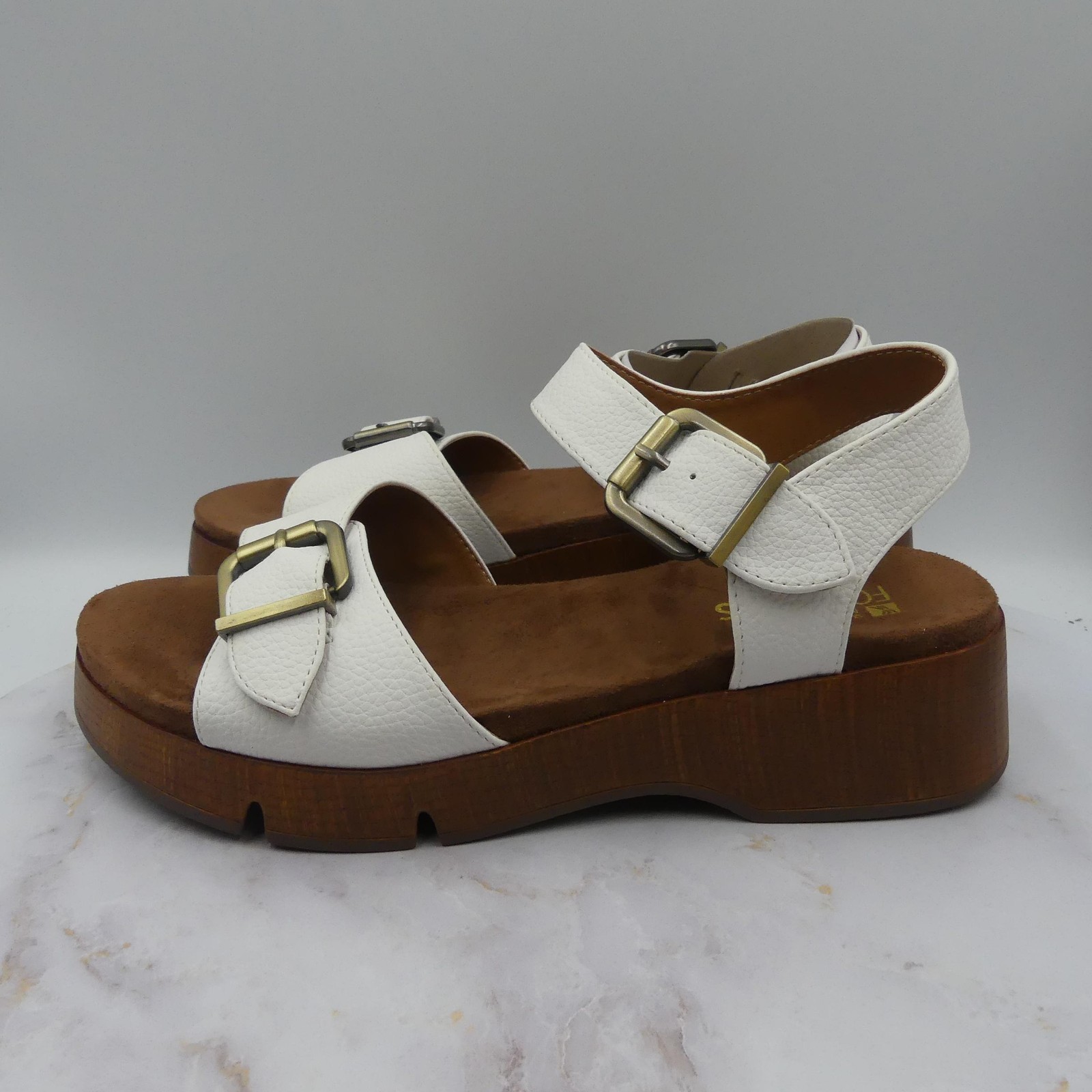 White Mountain Footbeds Shoes Womens Size 9.5 Platform Sandals Buckle Comfort