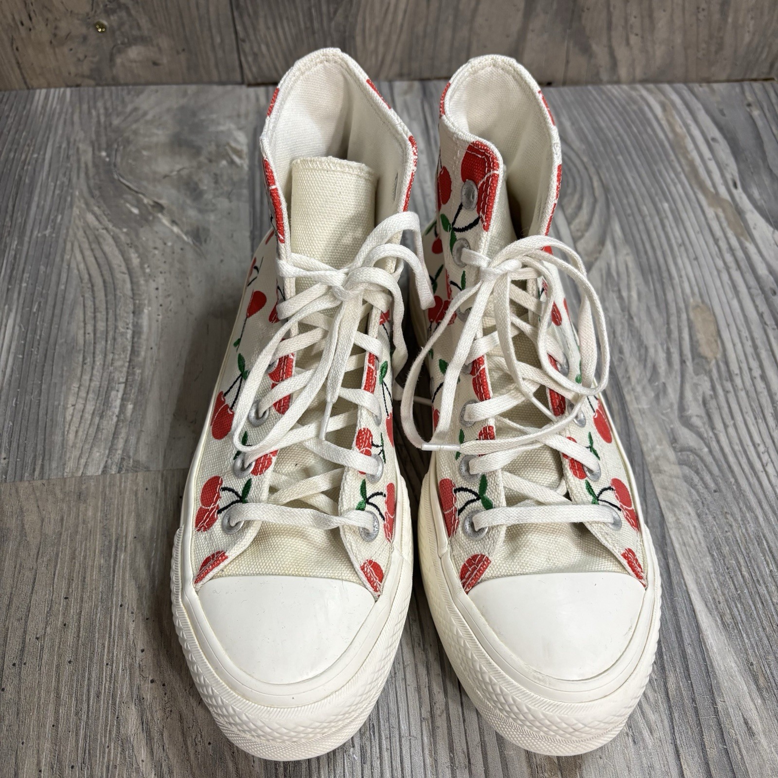 Converse All Stars Cherries Platform Chuck Taylor Hightops Women’s 7