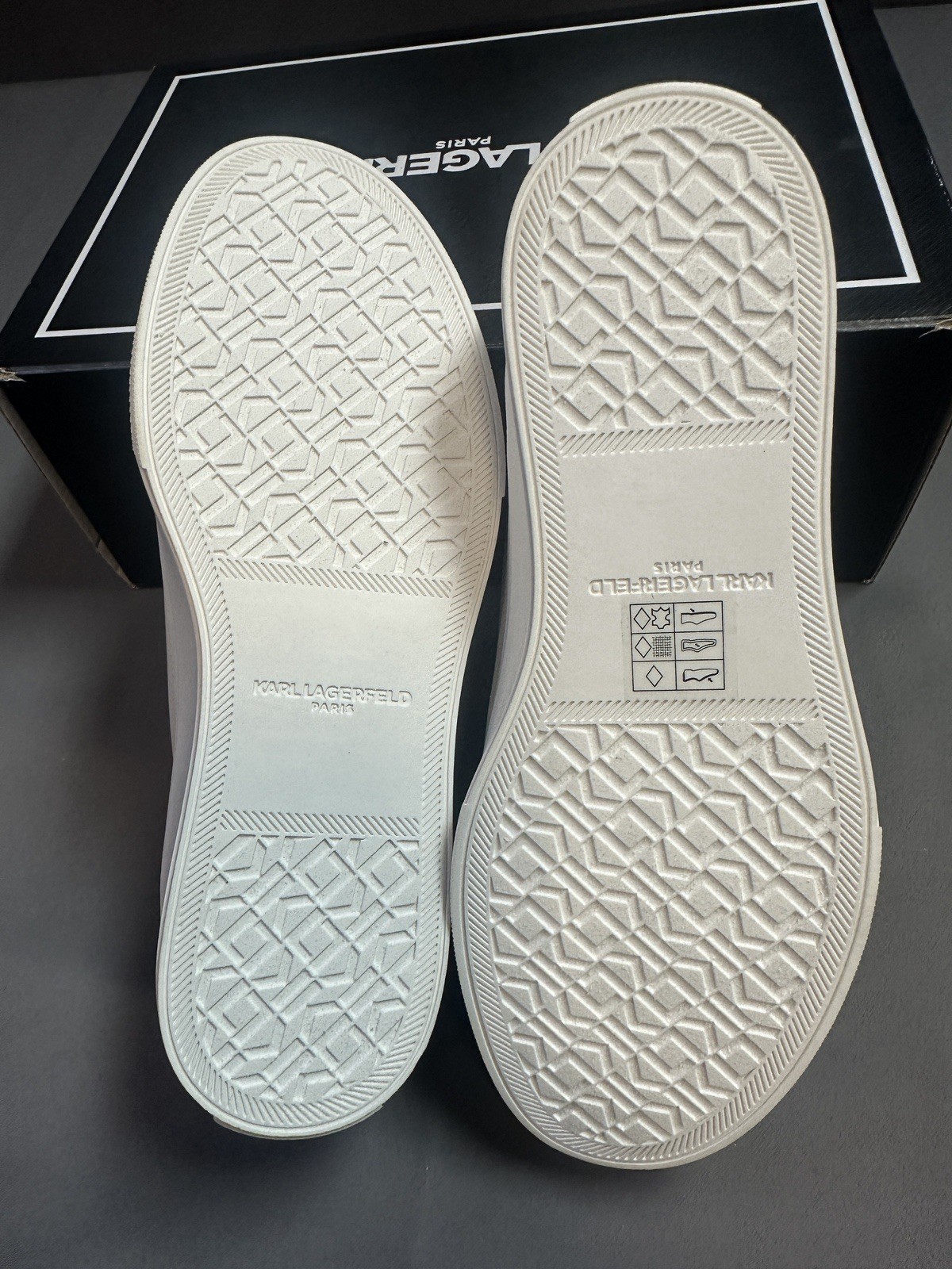 New Karl Lagerfeld Paris Women’s Gael Flower Sneakers – Bright White/Gold – US 7