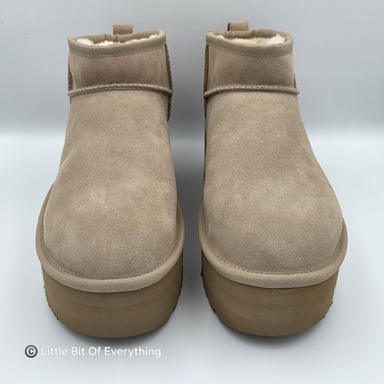 New UGG Women’s Classic Ultra Mini Platform Boot Sand Bootie 1135092 – Size 10