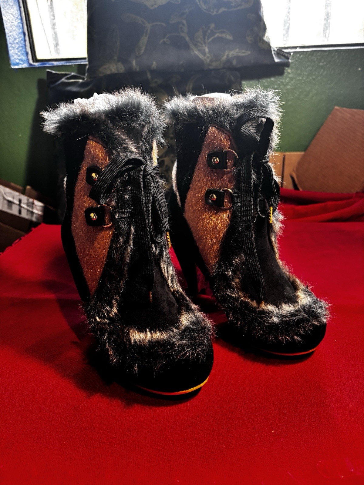 Irregular Choice Apple Turnover Black & Tan Boots New In Box Size EU37 US6.5
