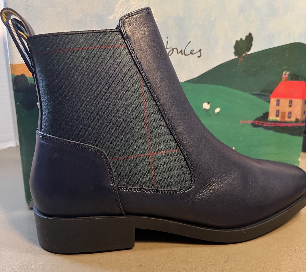 NEW🔥 Joules Chelmsford Women’s Chelsea Boot NAVY BLUE PLAID Sz 8 HENDRY