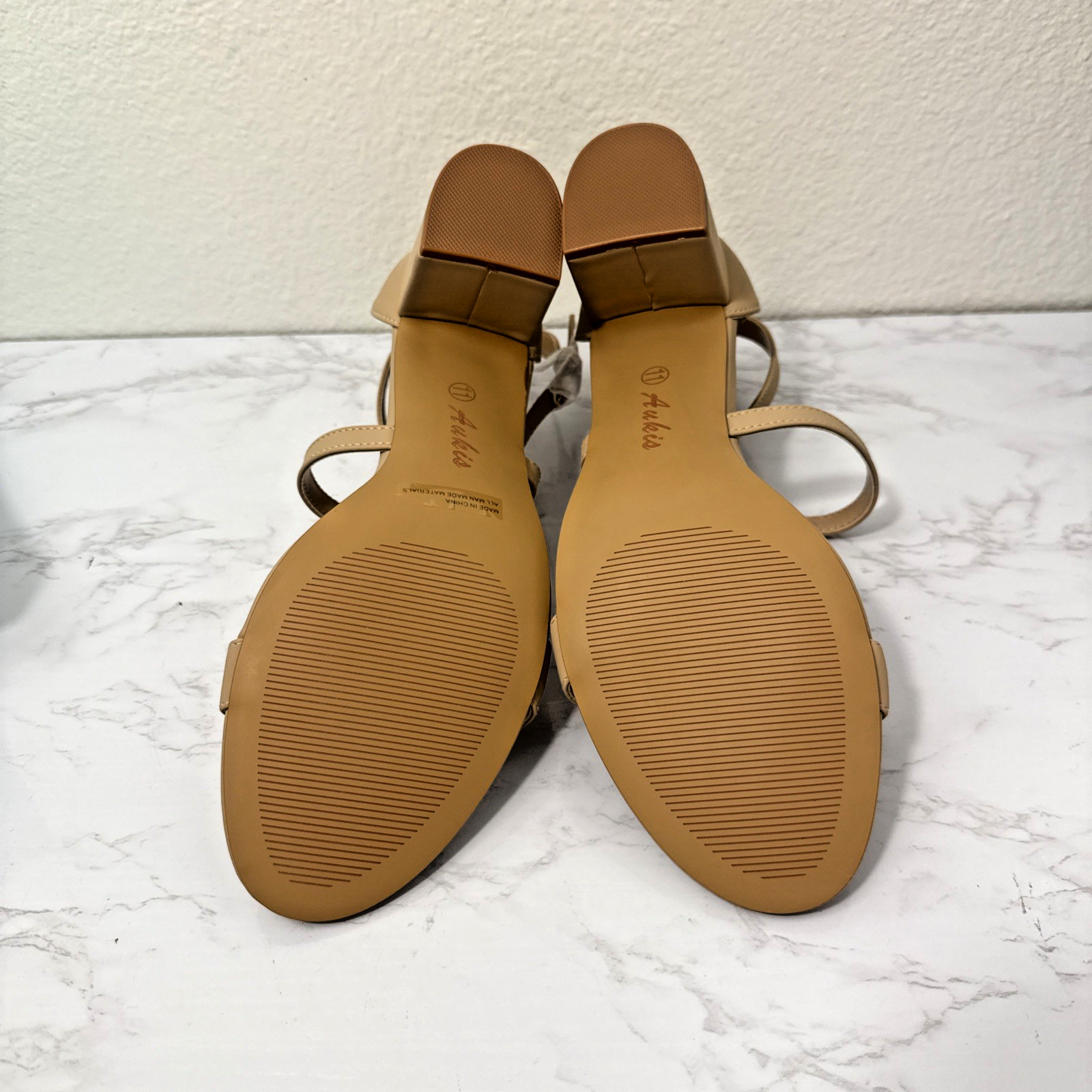 Ankis Size 11 Nude Nubuck Strappy Block Heel Sandals 2.25in Open Toe Buckle