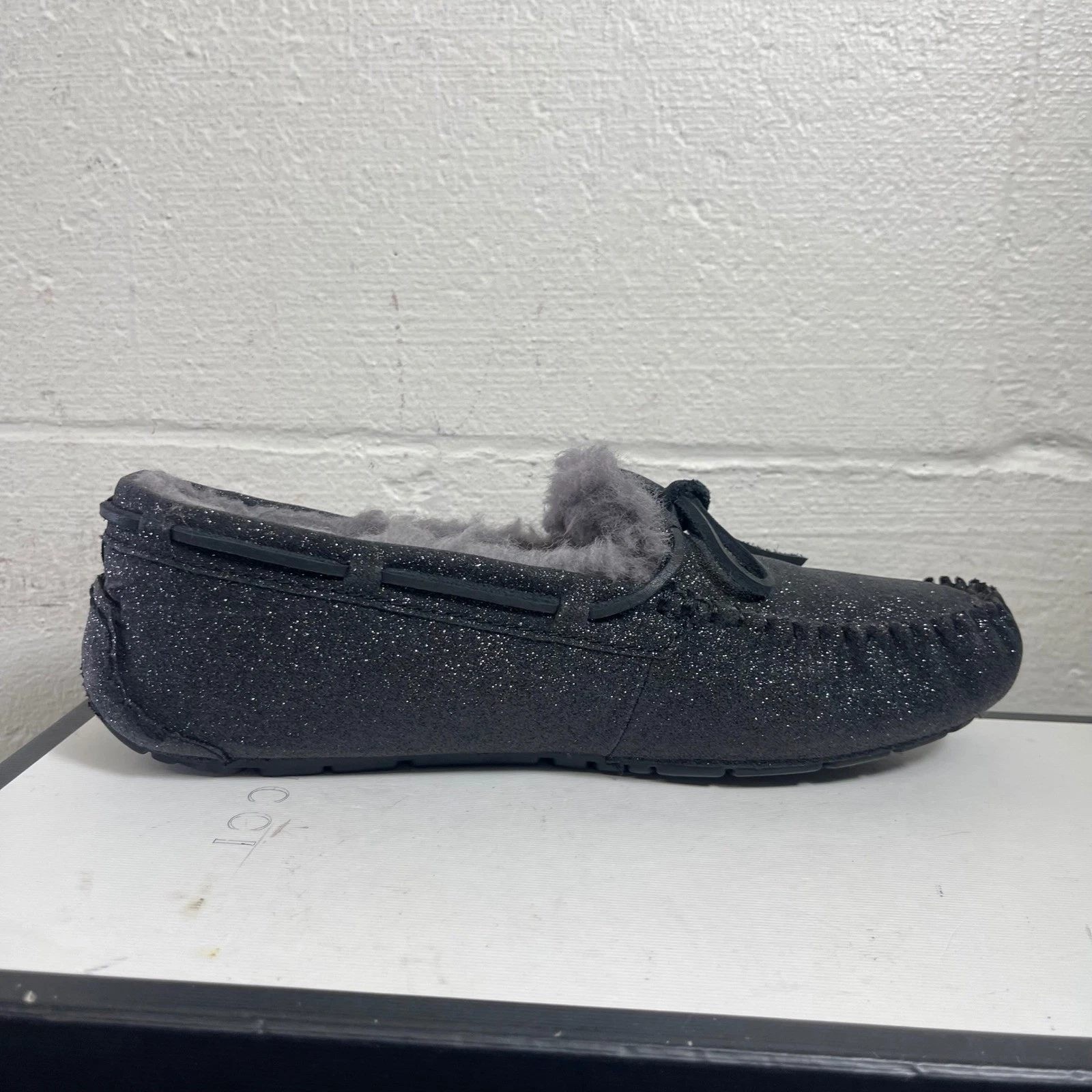 UGG Australia Dakota 1100178 Shearling Moccasin Slipper Black Glitter Womens 11