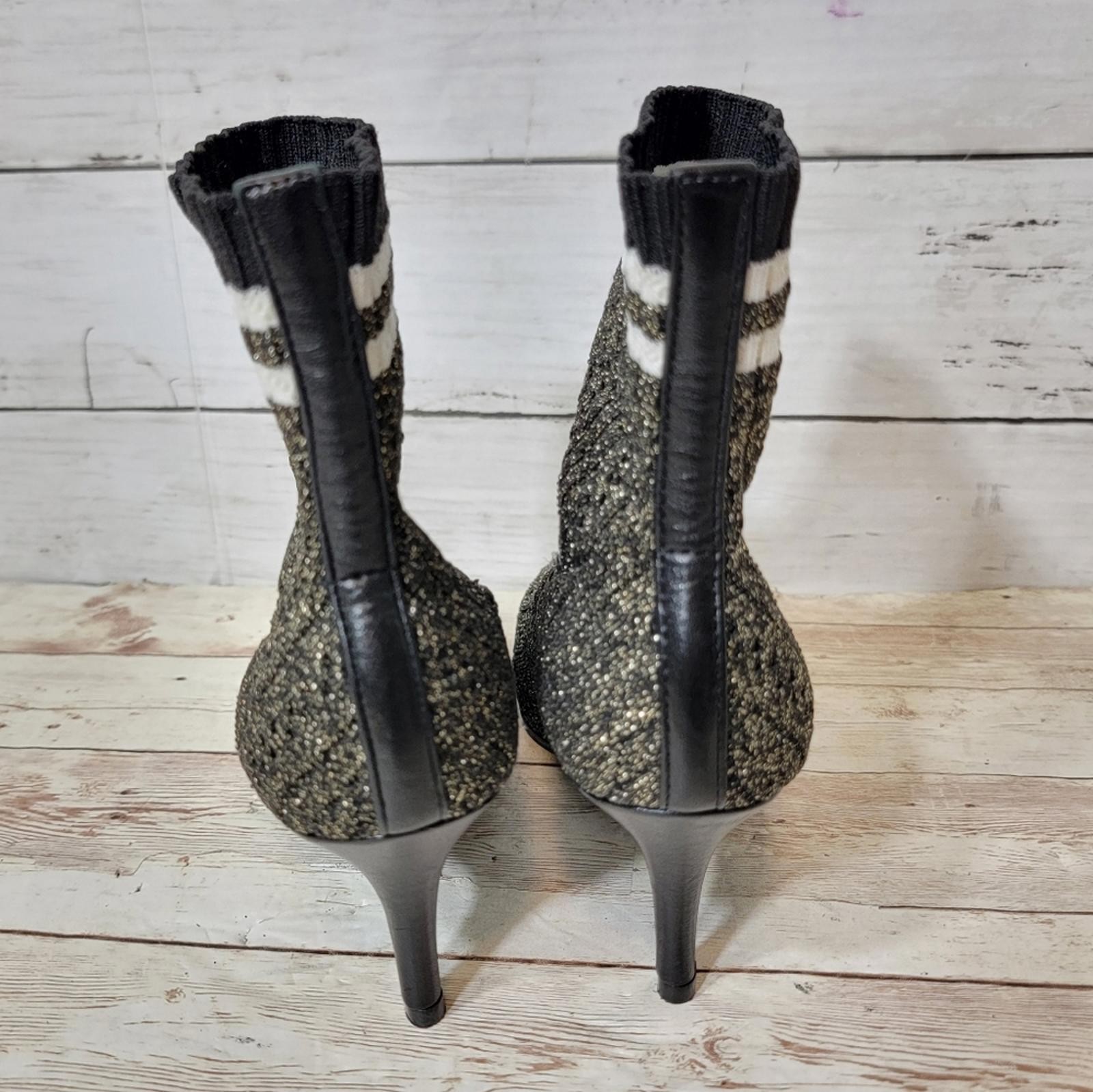 Stuart Weitzman Waverly sock booties W US 4