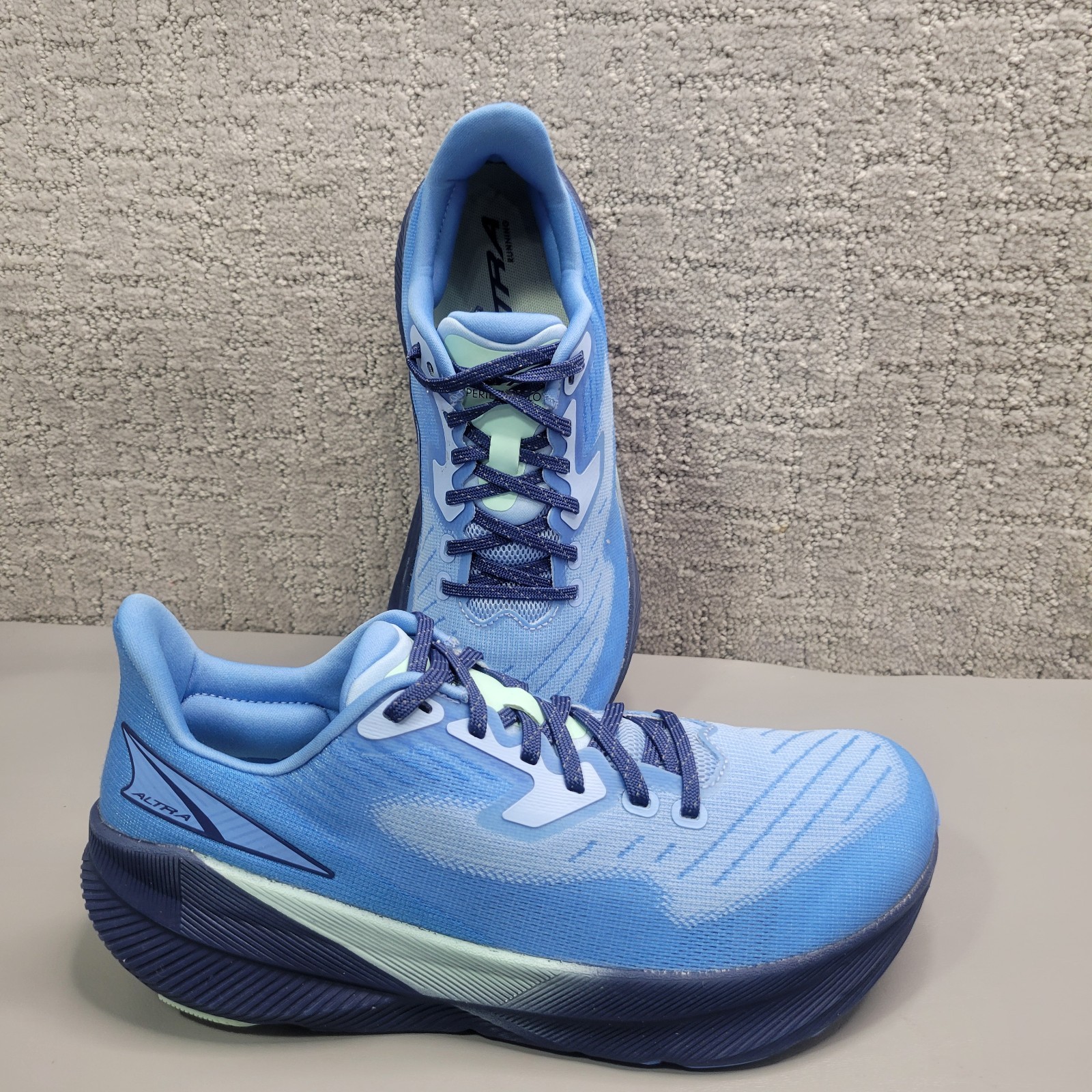 Altra Experience Flow Womens Size US 9 Blue Training Road Running Sneaker Shoes