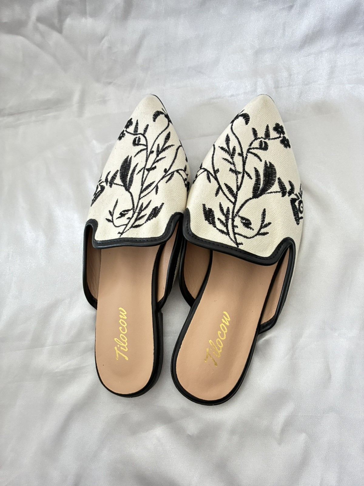 Summer SALE! Tilocow Black Floral Pointed Toe Flat Mules Size 6