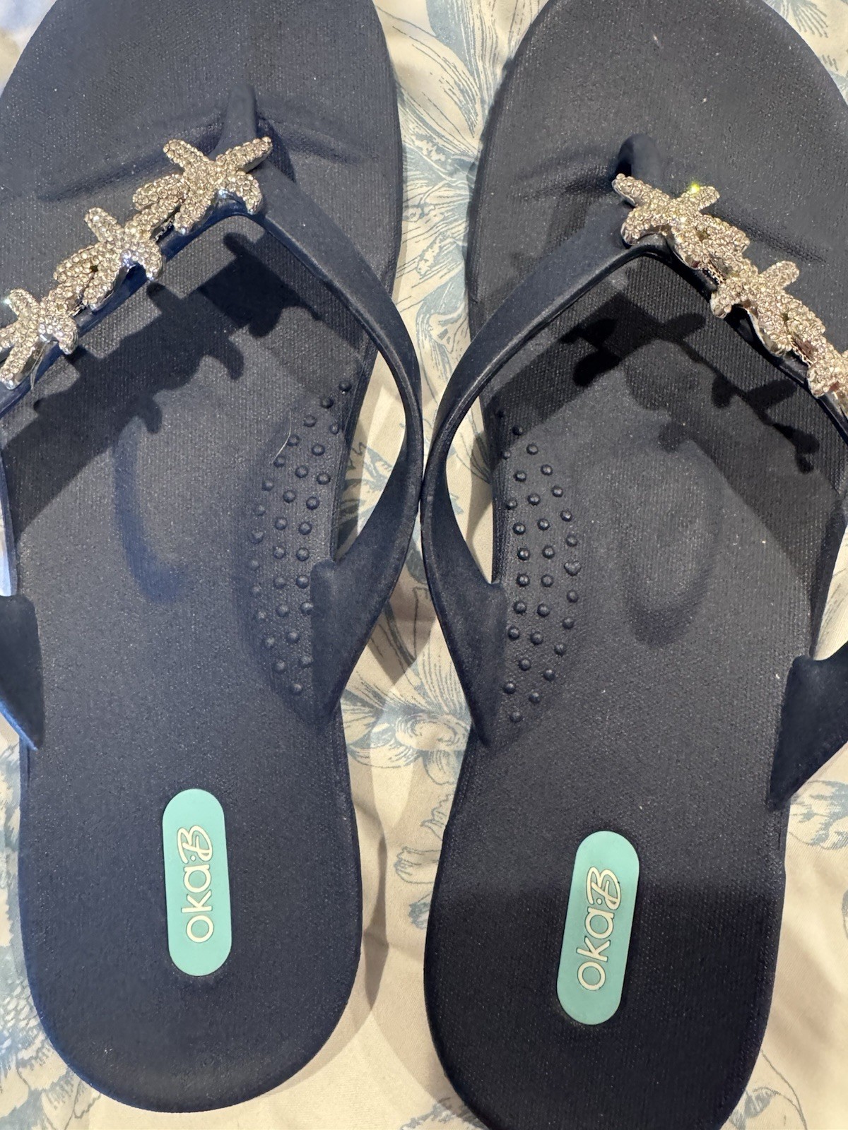 EUC Oka-B Ryann Flip Flop beach themed sandals crystal-encrusted starfish charm