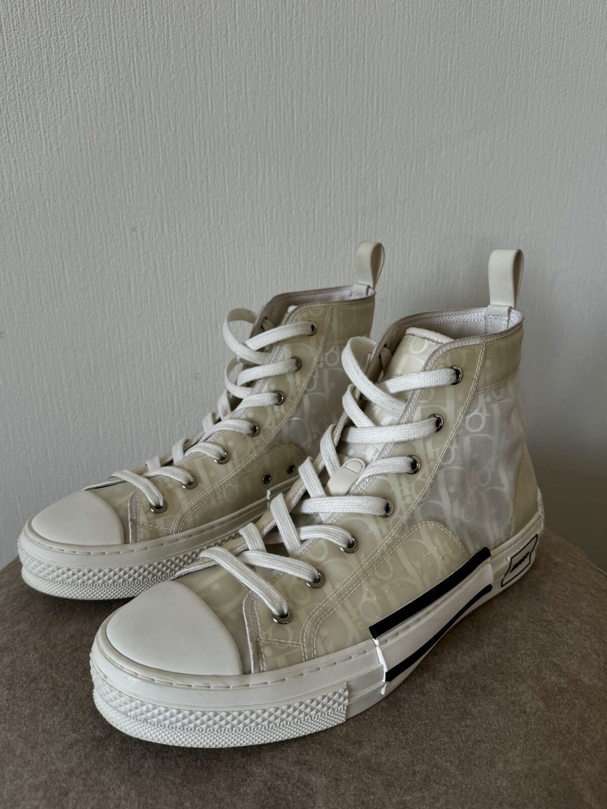Authentic Christian Dior B23 White Canvas PVC High Top Sneakers Size EU 41 US 11
