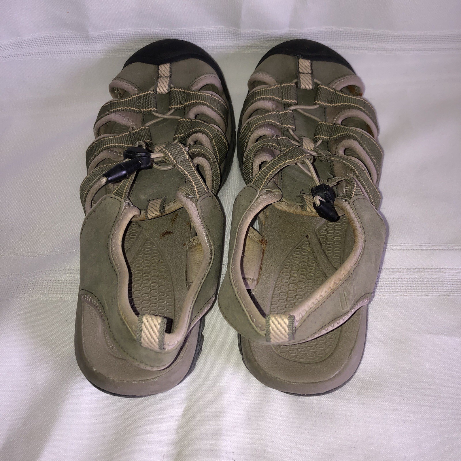 Rugged Outback Women’s Covered Toe Sandal Size 8