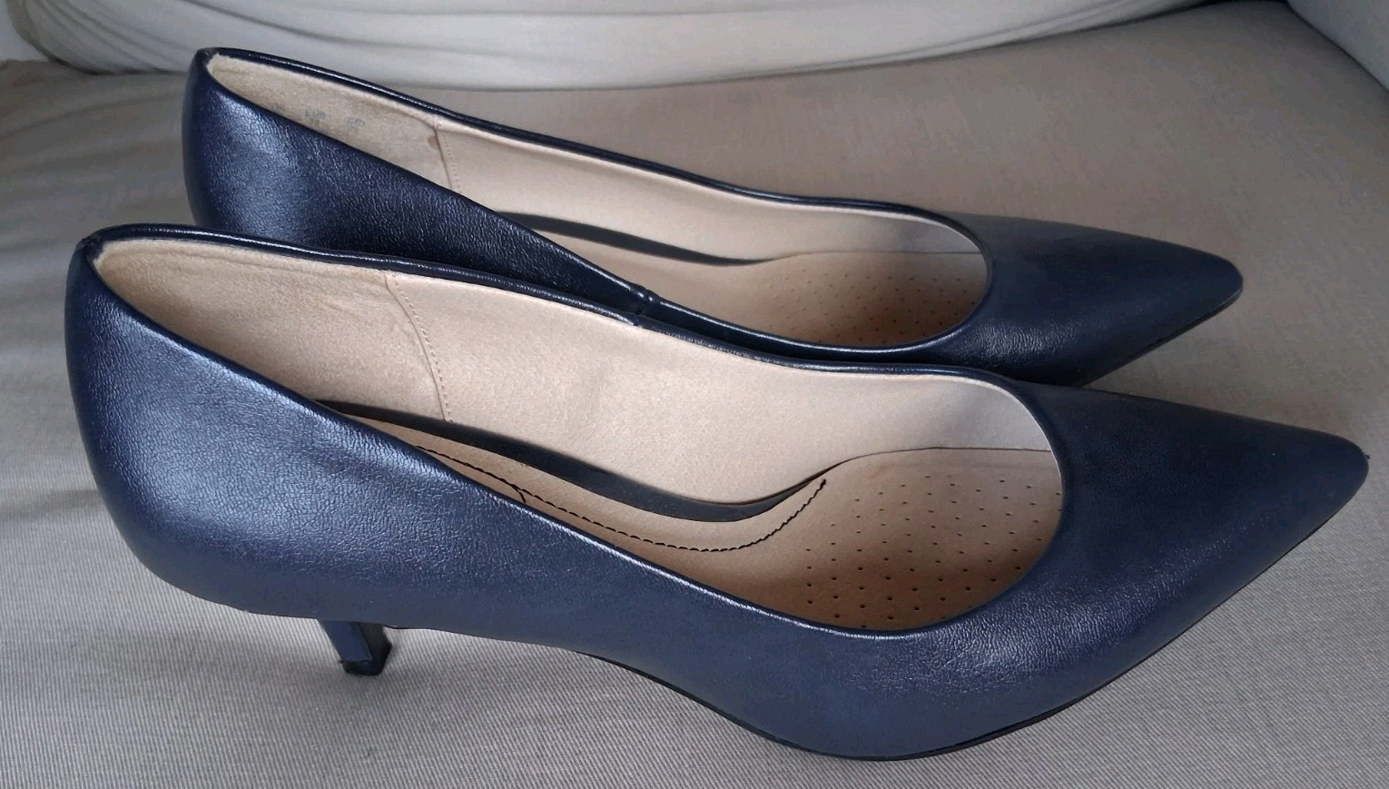 💙 LifeStride Soft System Navy Blue Kitten Heel Pumps Women’s 8M Comfort Shoes