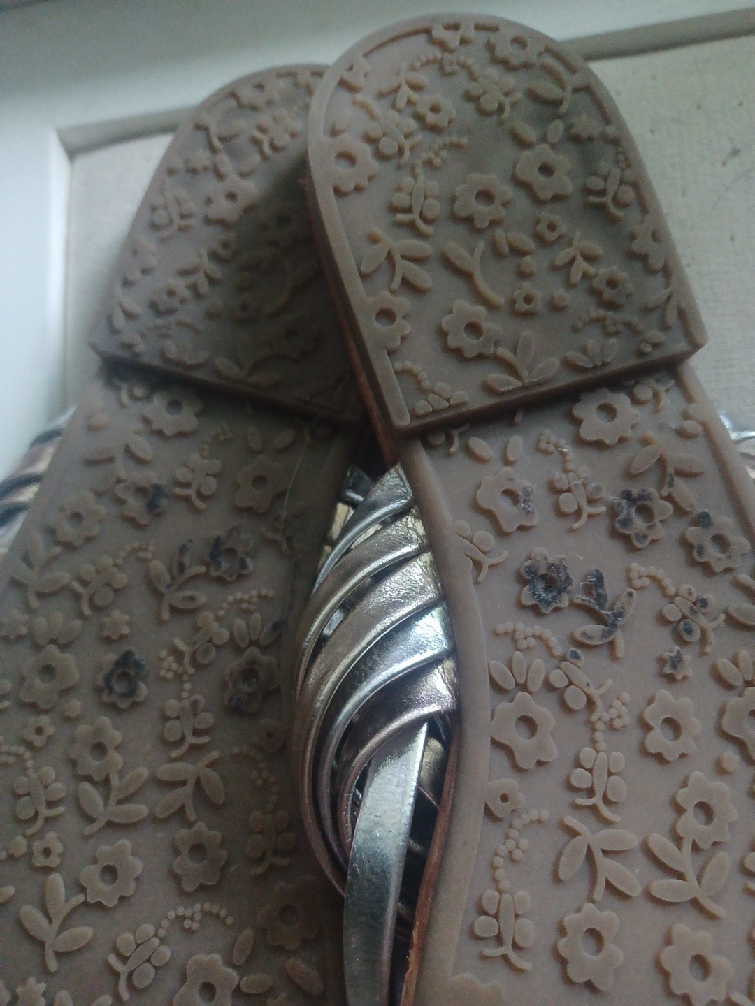 SO Authentic American Heritage Women’s Sandals Size 8
