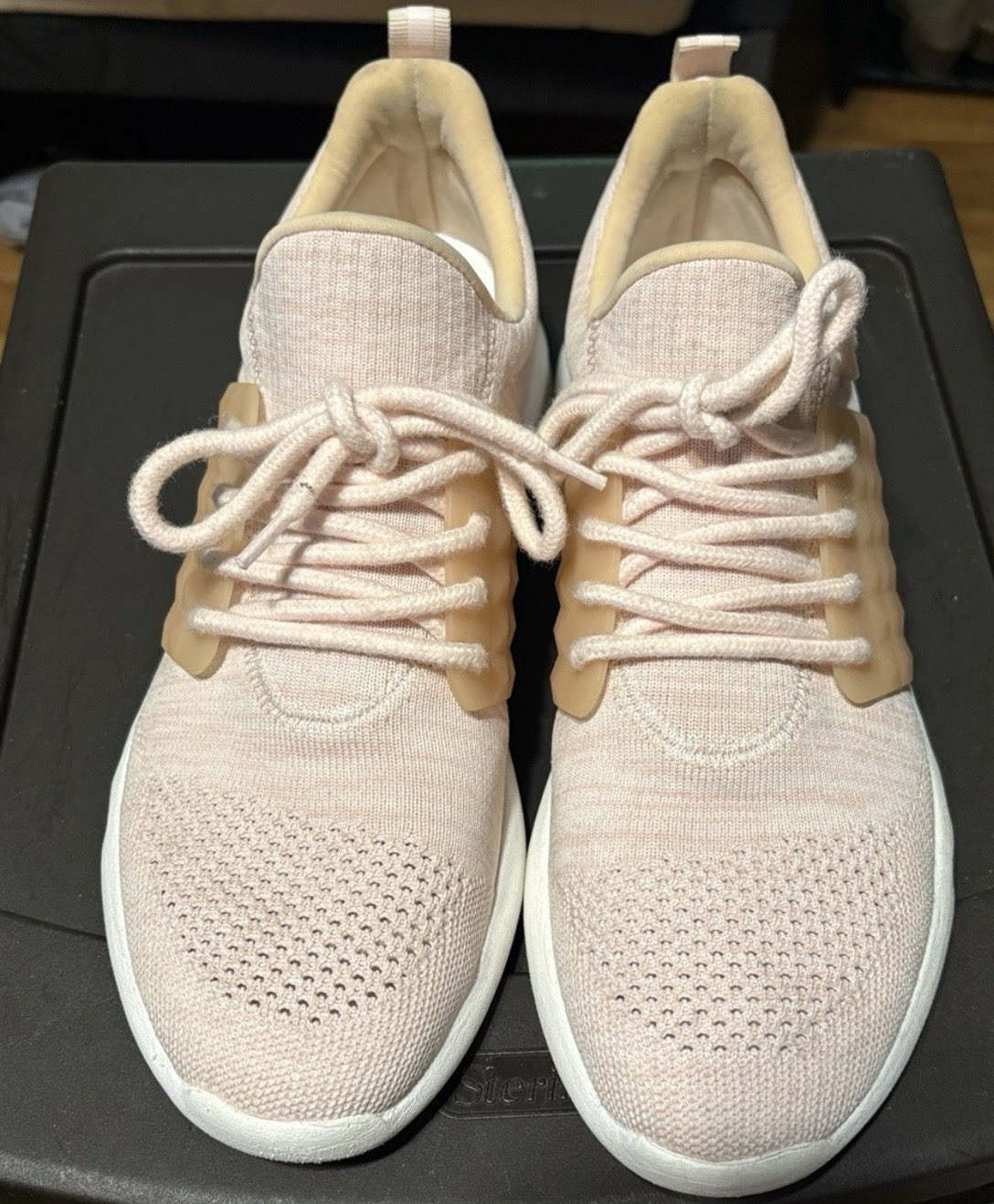 ALDO Knit Textile Low Top Lace-Up Sneakers Women’s Pink/White Solid