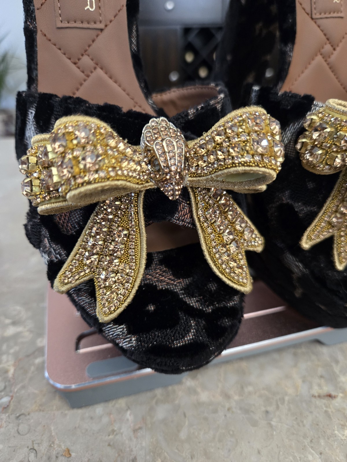 Kurt Geiger London Crystal Embellished Bow Platform Dress Sandals.  Size 40