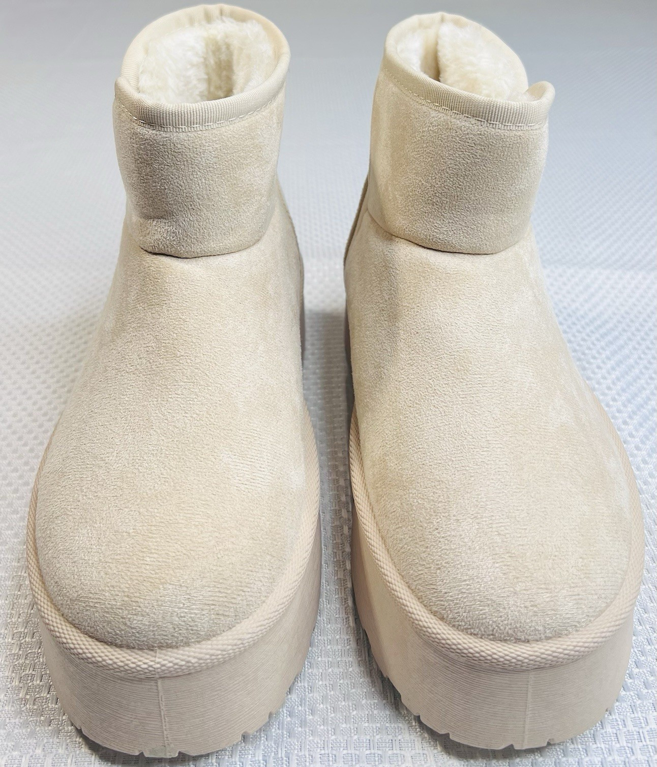 SHEIN Women’s Beige Platform Faux Suede Ankle Boots Faux Fur Size 7