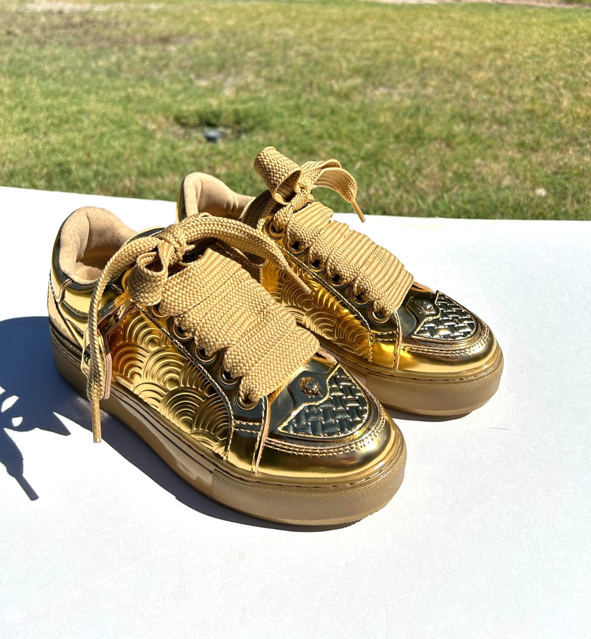 Kurt Geiger London Southbank Tag Platform Sneakers Sz 7.5 EUR 38 Gold $260 NEW