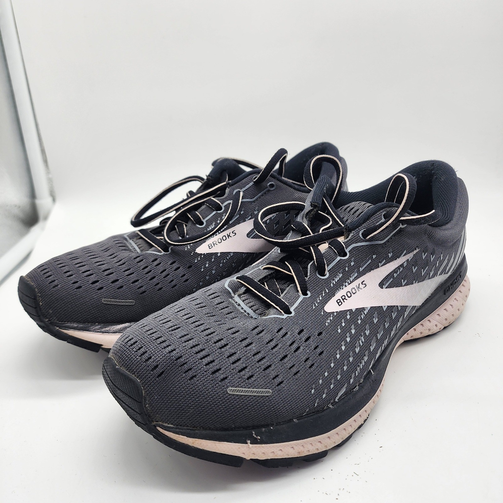 Brooks Ghost 13 Womens 8.5 Narrow 2A Grey Pink Running Shoes 1203382A062 Sneaker