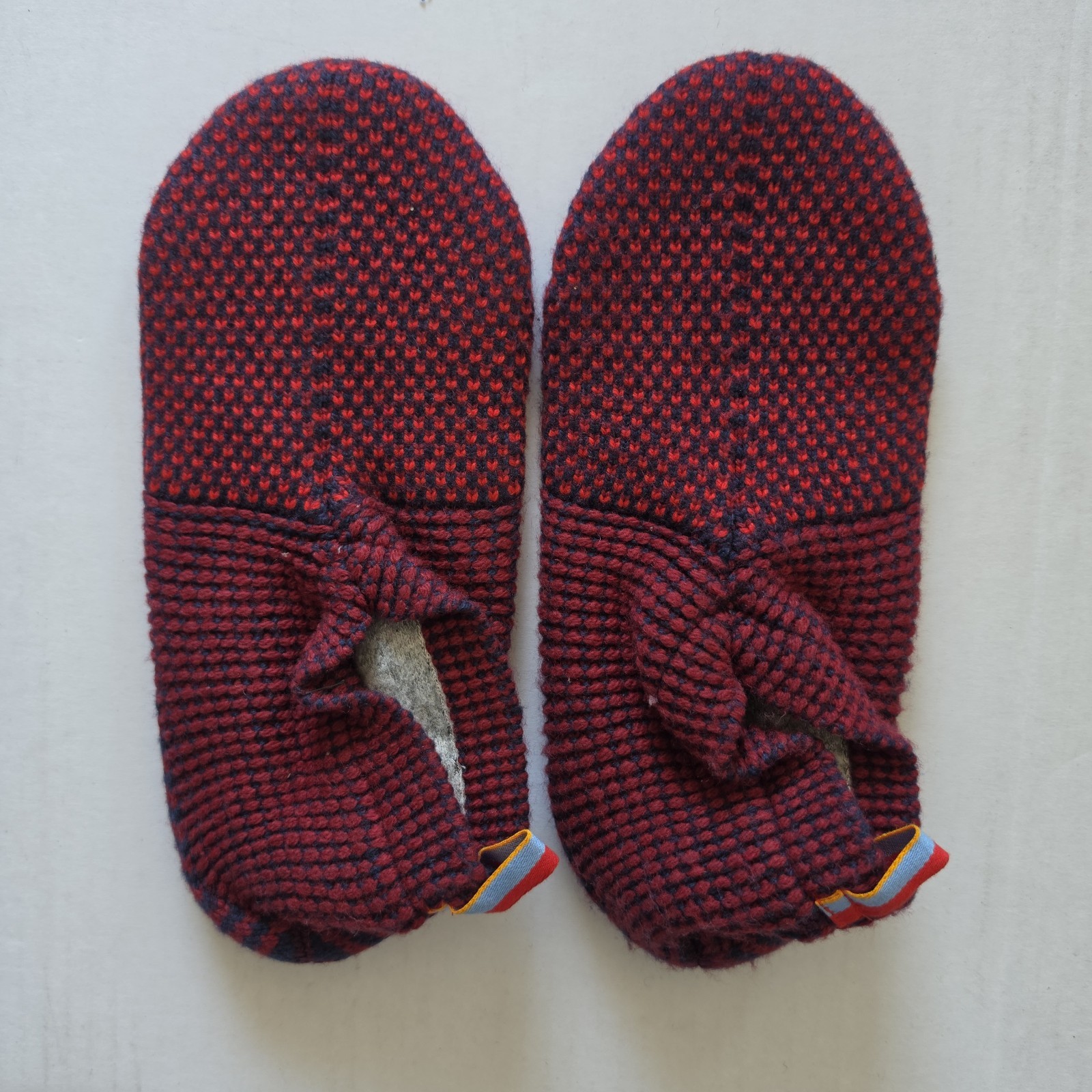 Bombas – Gripper Sherpa Lined Slippers – House Shoes Socks – Size Medium